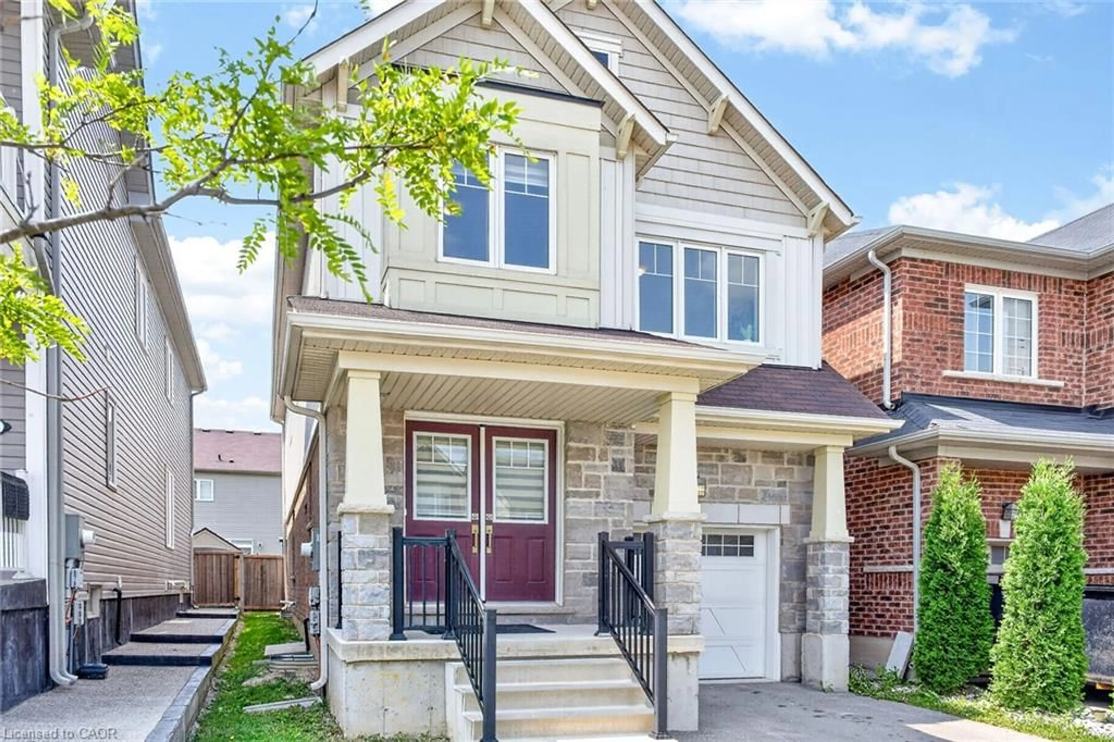 Home with brick exterior material, street for 31 Mccargow Dr, Caledonia Ontario N3W 0C3