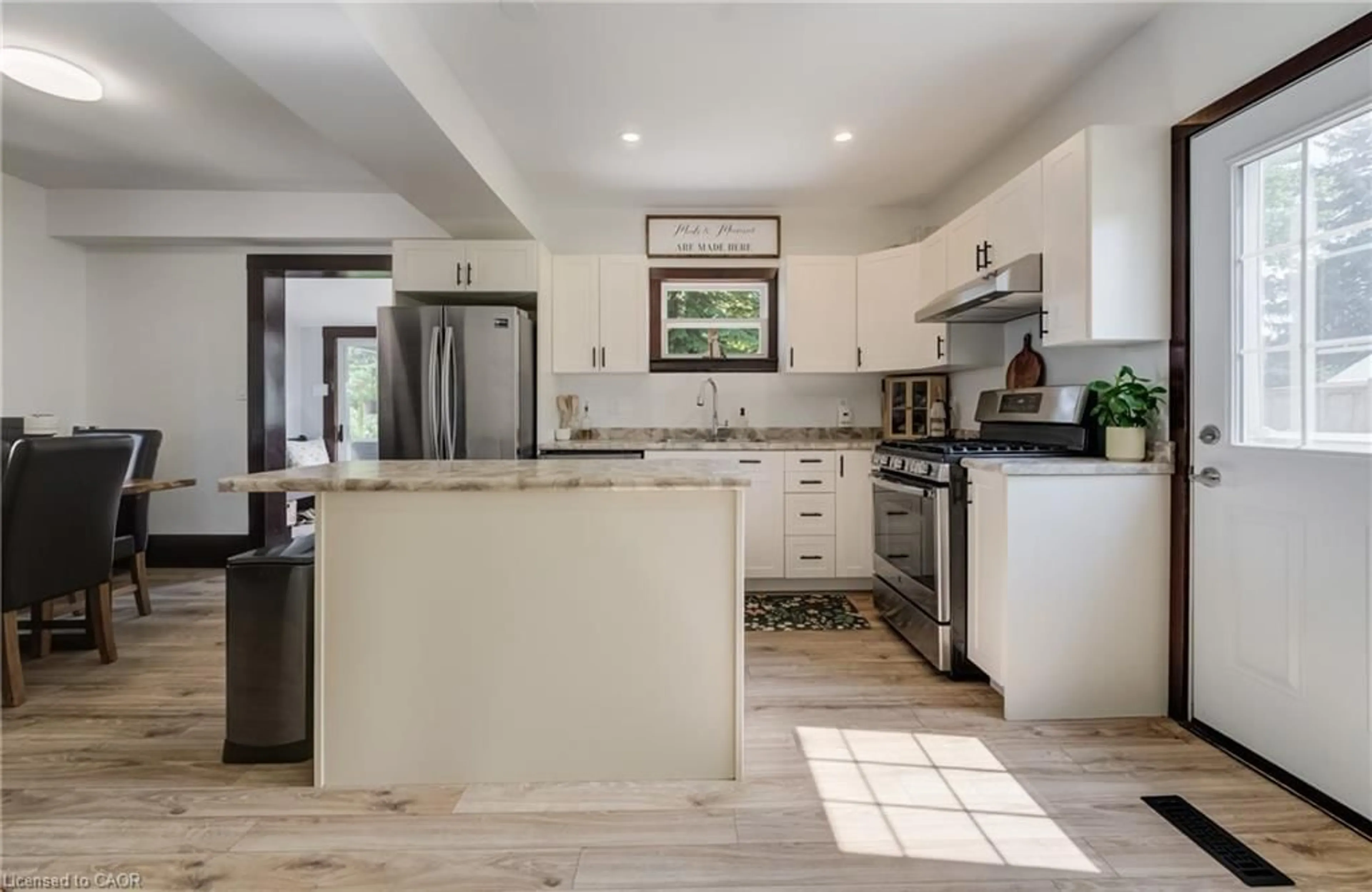 Open concept kitchen, ceramic/tile floor for 434812 Zorra Line, Beachville Ontario N0J 1A0