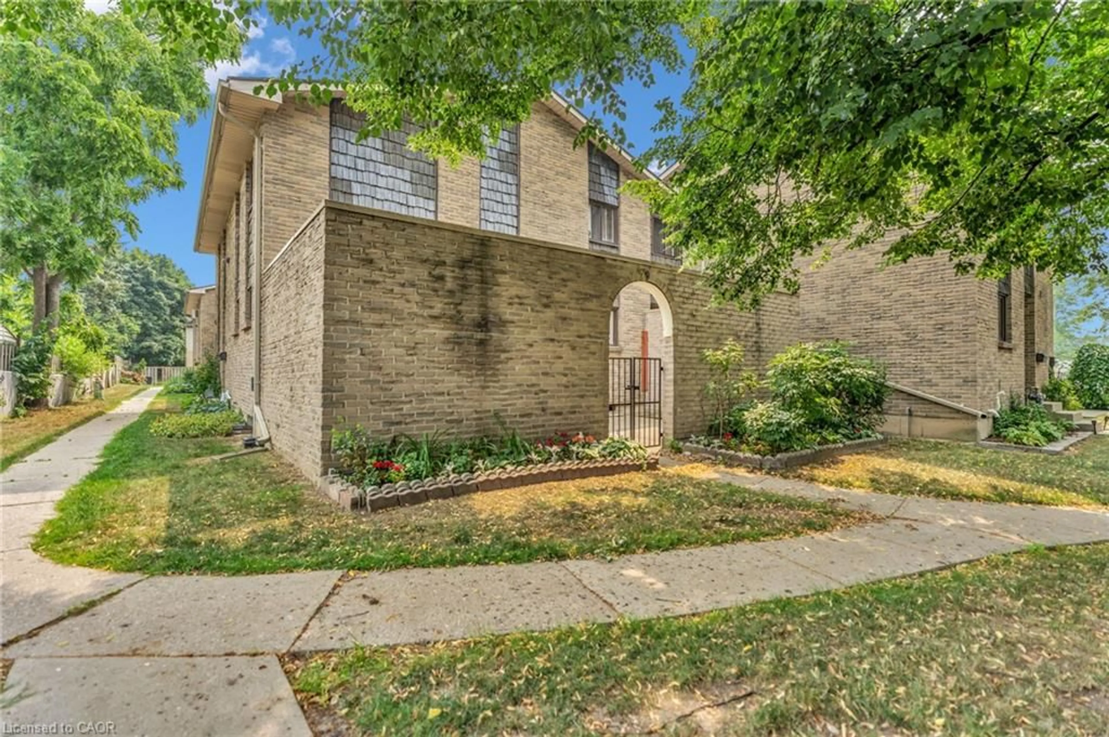 Home with brick exterior material, street for 474 Southdale Rd #31, London Ontario N6E 1A4