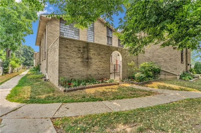 474 Southdale Rd #31, London 3