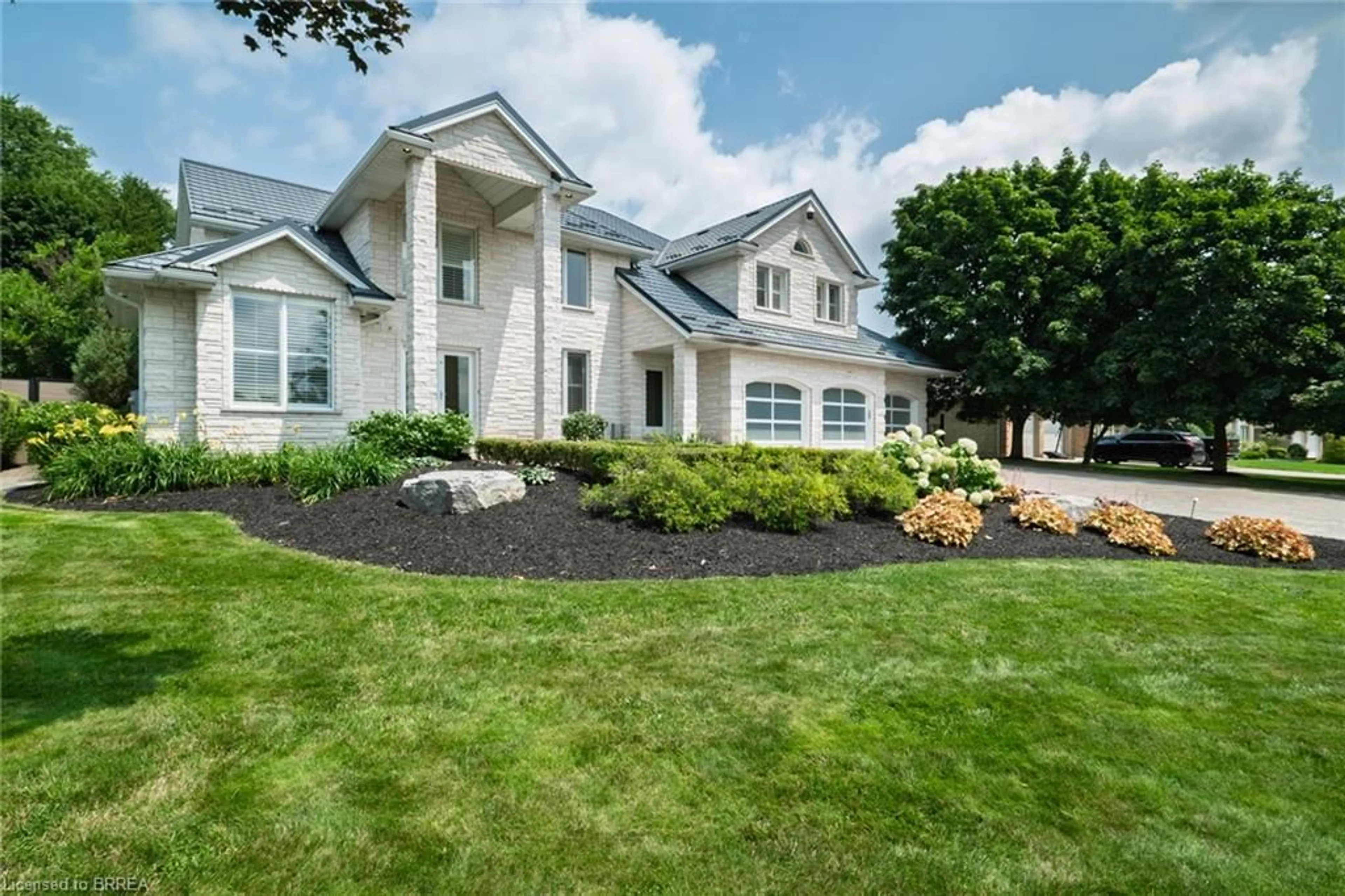 Home with vinyl exterior material, unknown for 44 St Andrew's Dr, Brantford Ontario N3T 6H3