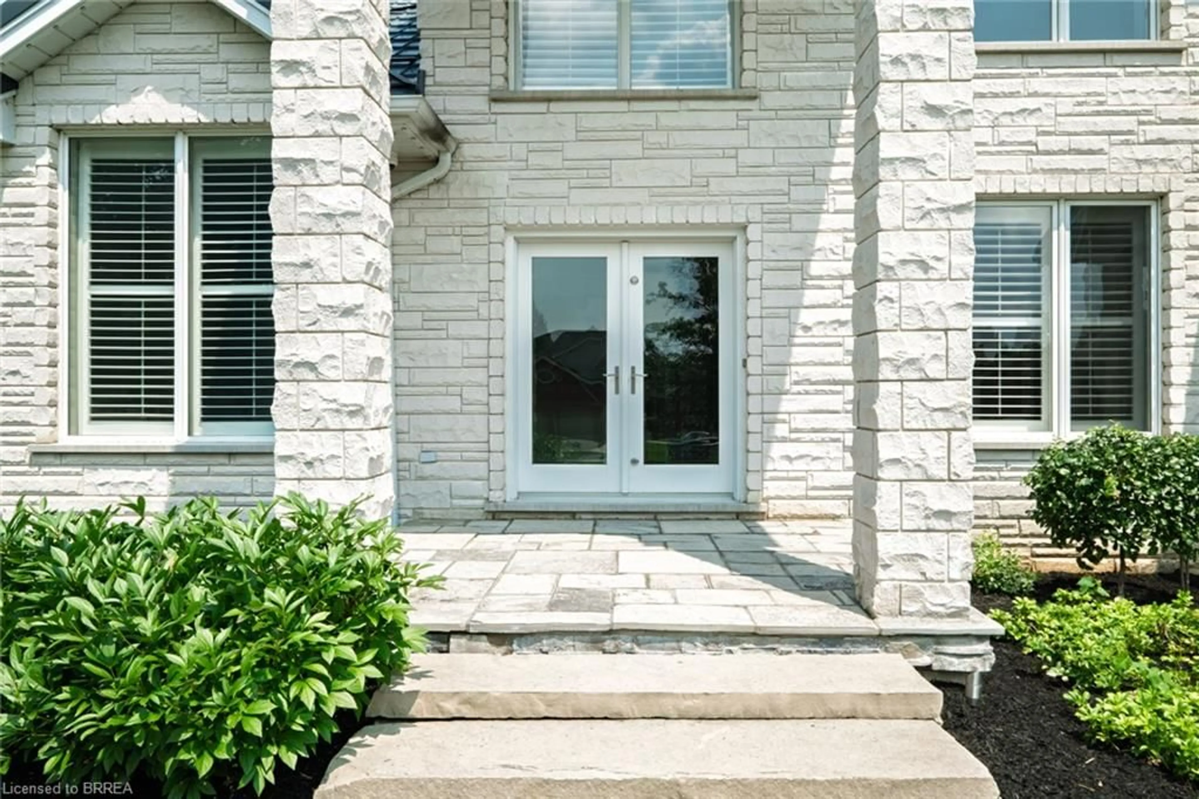 Unknown for 44 St Andrew's Dr, Brantford Ontario N3T 6H3