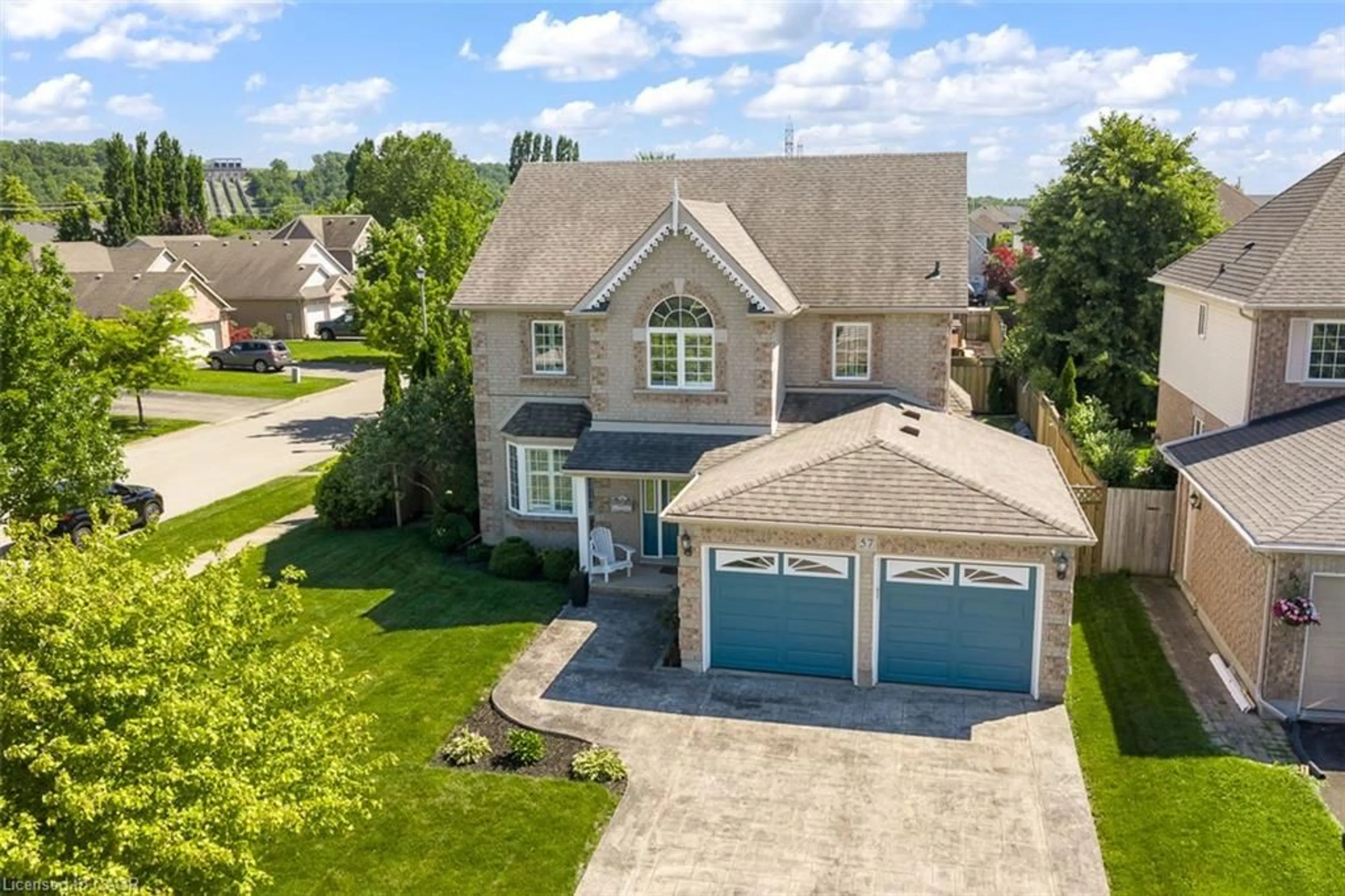 A pic from outside/outdoor area/front of a property/back of a property/a pic from drone, street for 57 Goodman Cres, St. Catharines Ontario L2S 3Z5