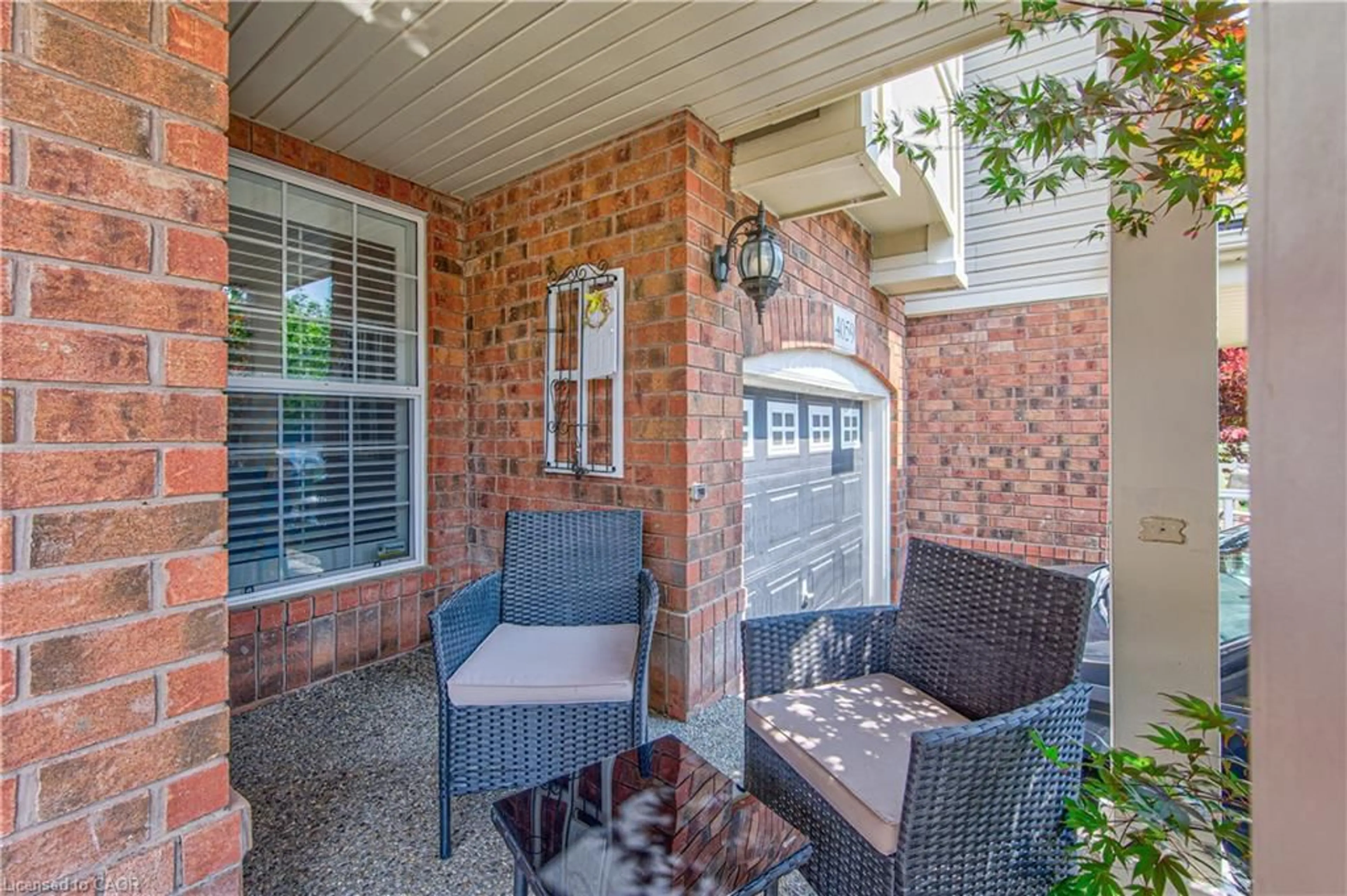 Patio, street for 4057 Donnic Dr, Burlington Ontario L7M 0A5