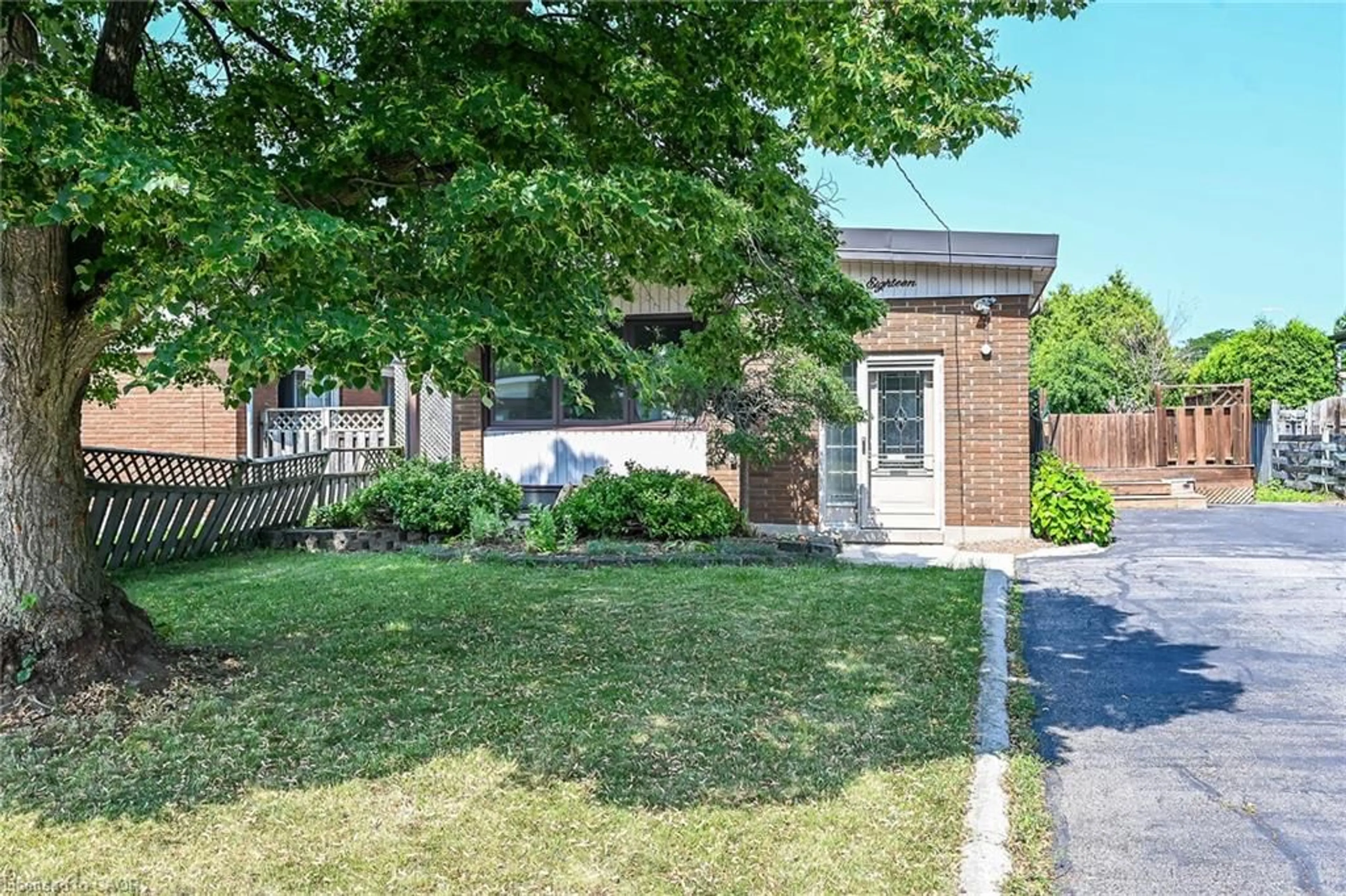 Home with brick exterior material, street for 18 Coral Dr, Hamilton Ontario L8V 2N5
