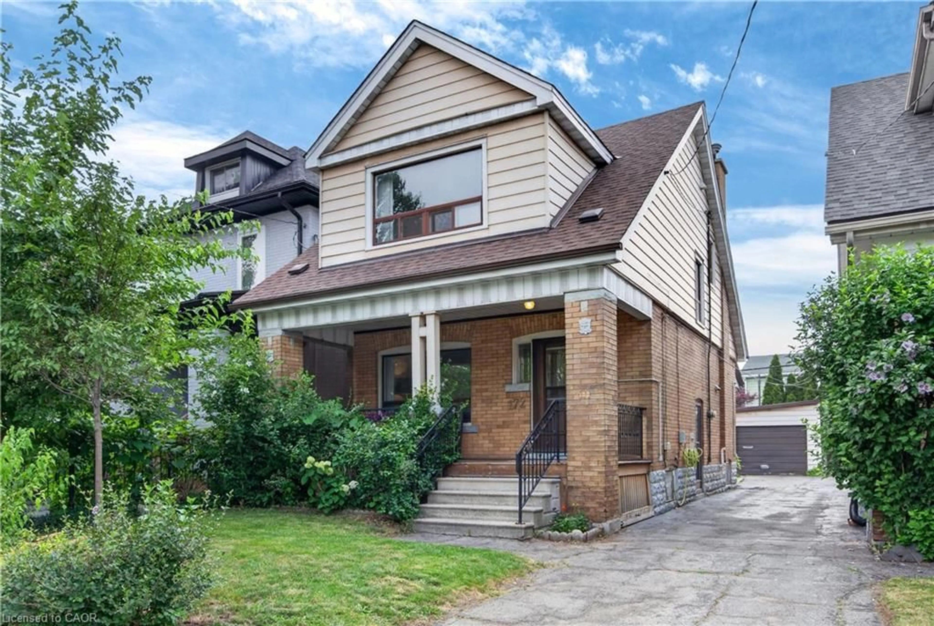 Home with brick exterior material, street for 172 Kensington Ave, Hamilton Ontario L8M 3H5