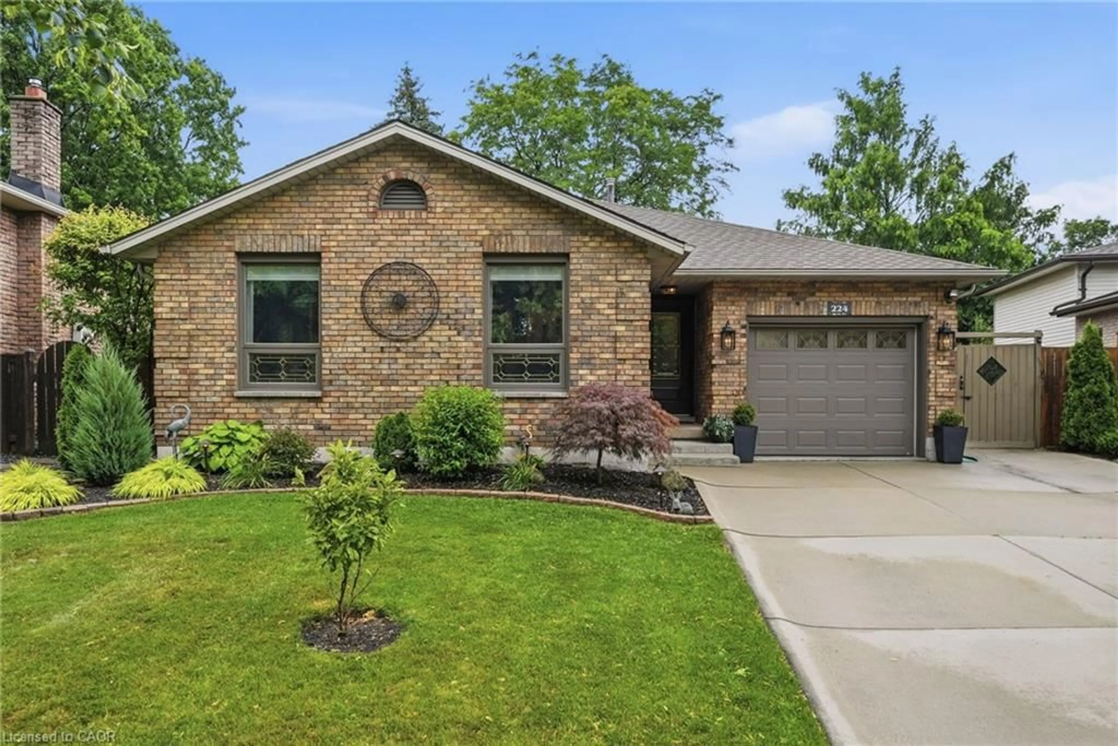 Home with brick exterior material, street for 224 Athenia Dr, Stoney Creek Ontario L8J 1T7