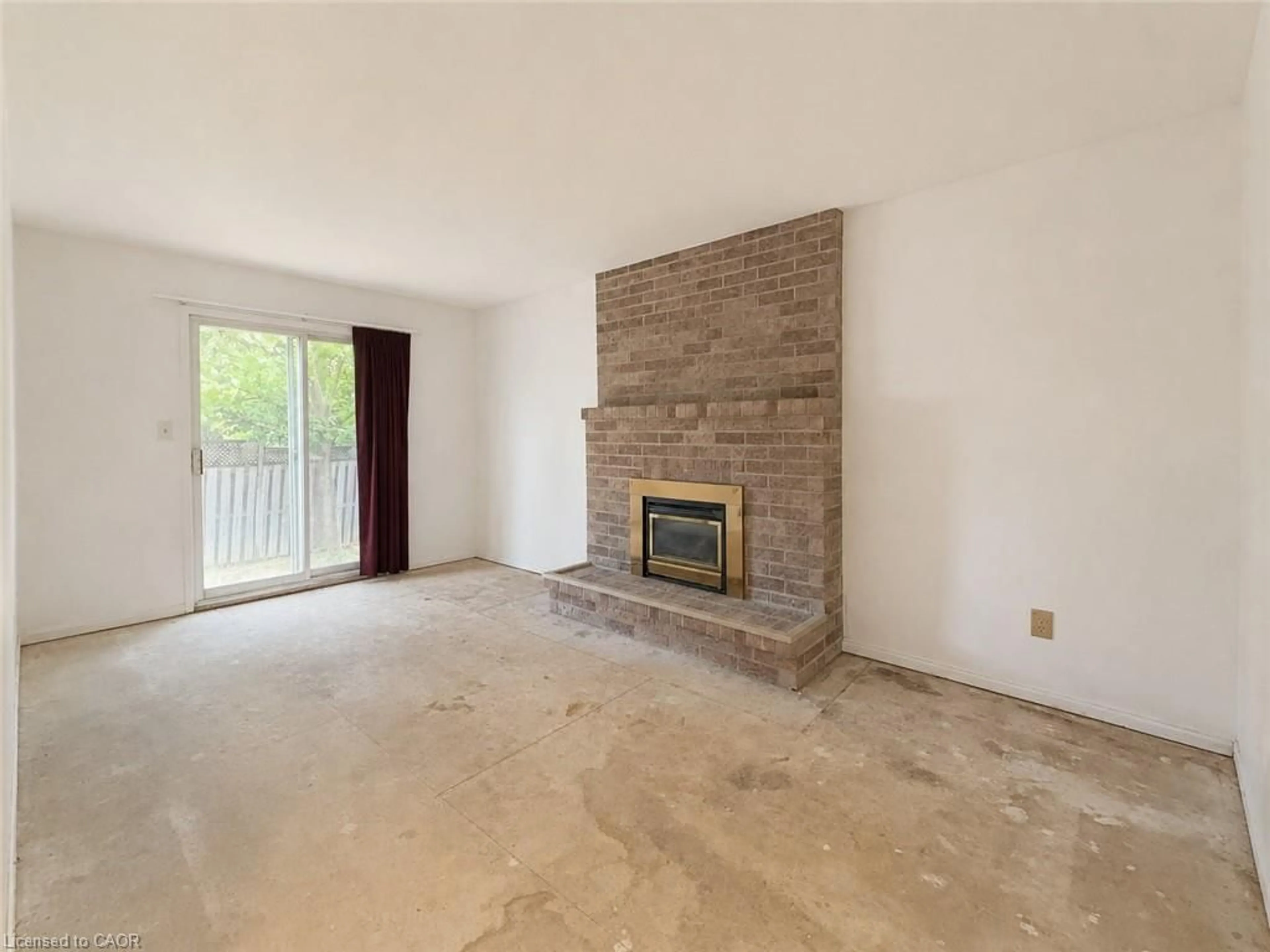 A pic of a room for 10 Jeanette Ave, Grimsby Ontario L3M 5B8