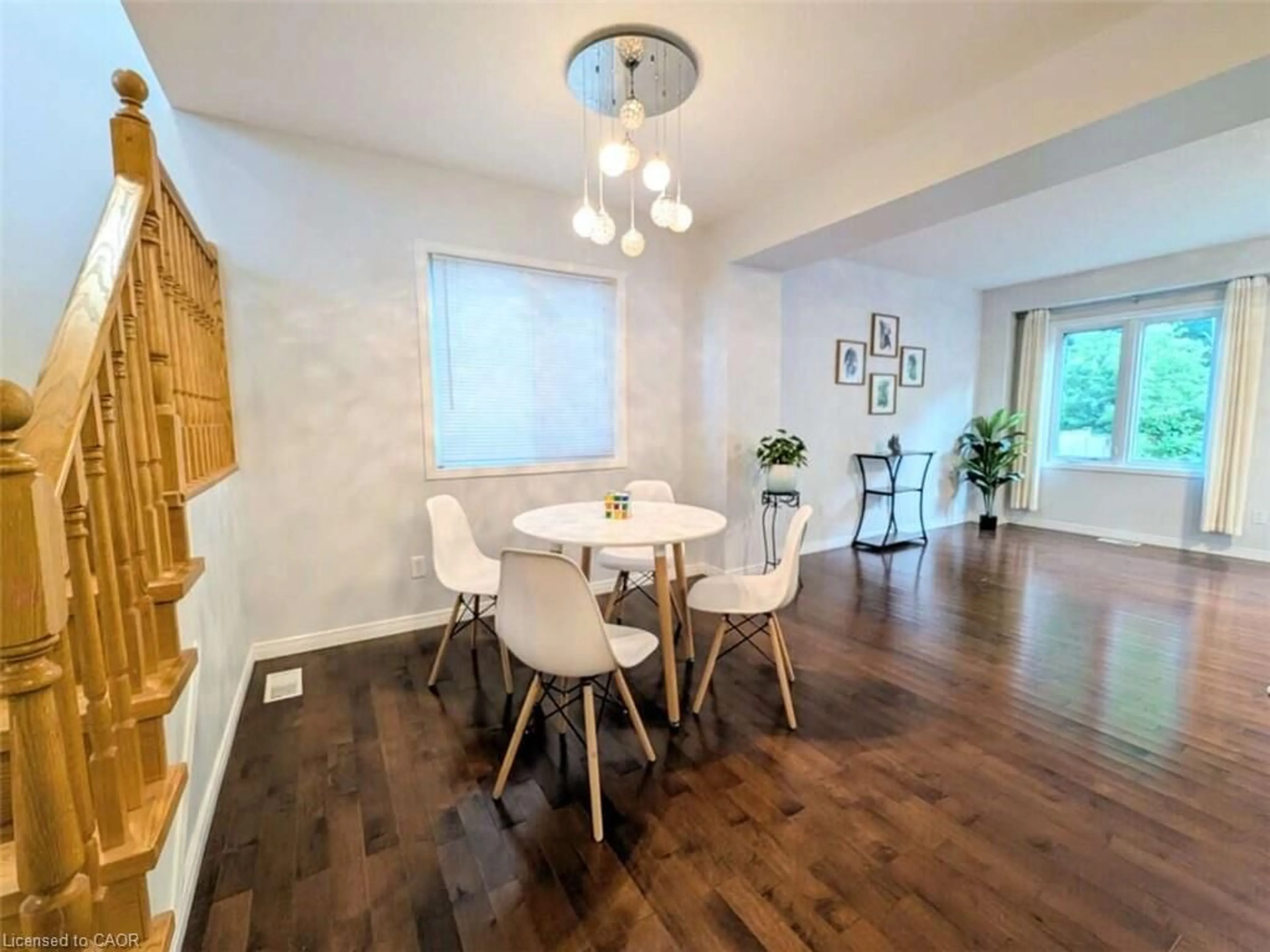 Dining room, wood/laminate floor for 553 Blue Beech Blvd, Waterloo Ontario N2V 2T4