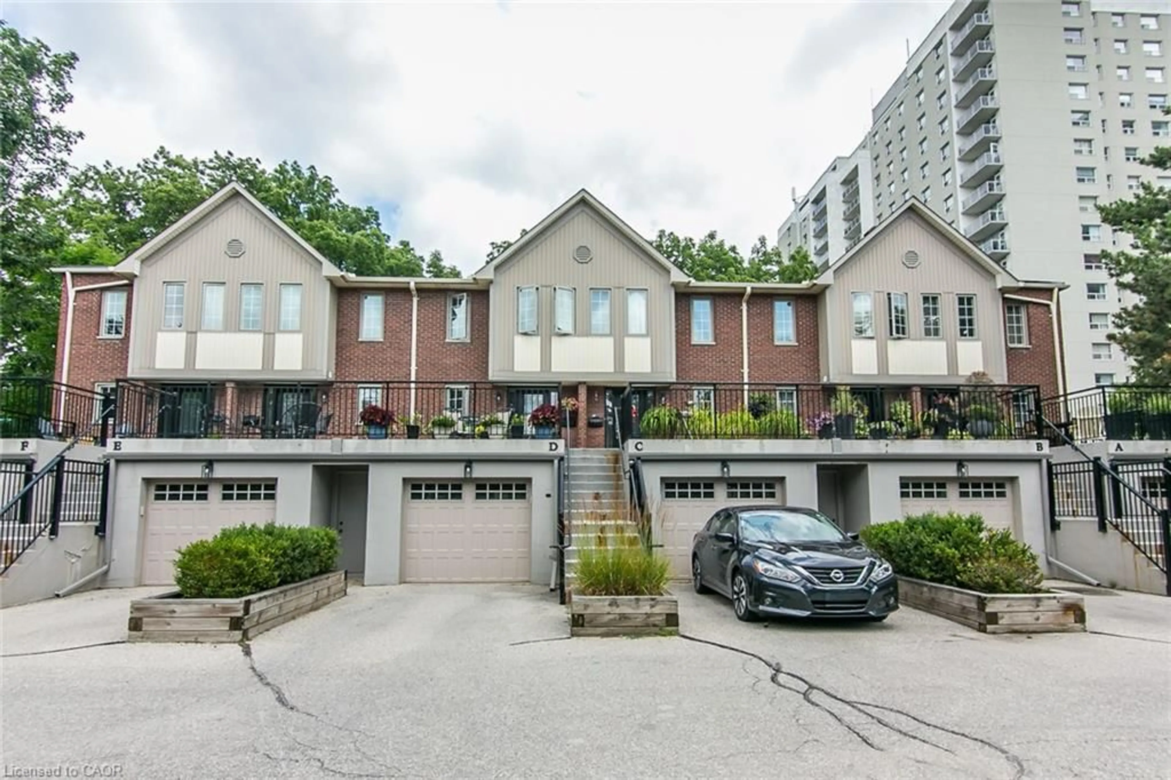 Unknown for 28 Ahrens St #D, Kitchener Ontario N2H 4B7