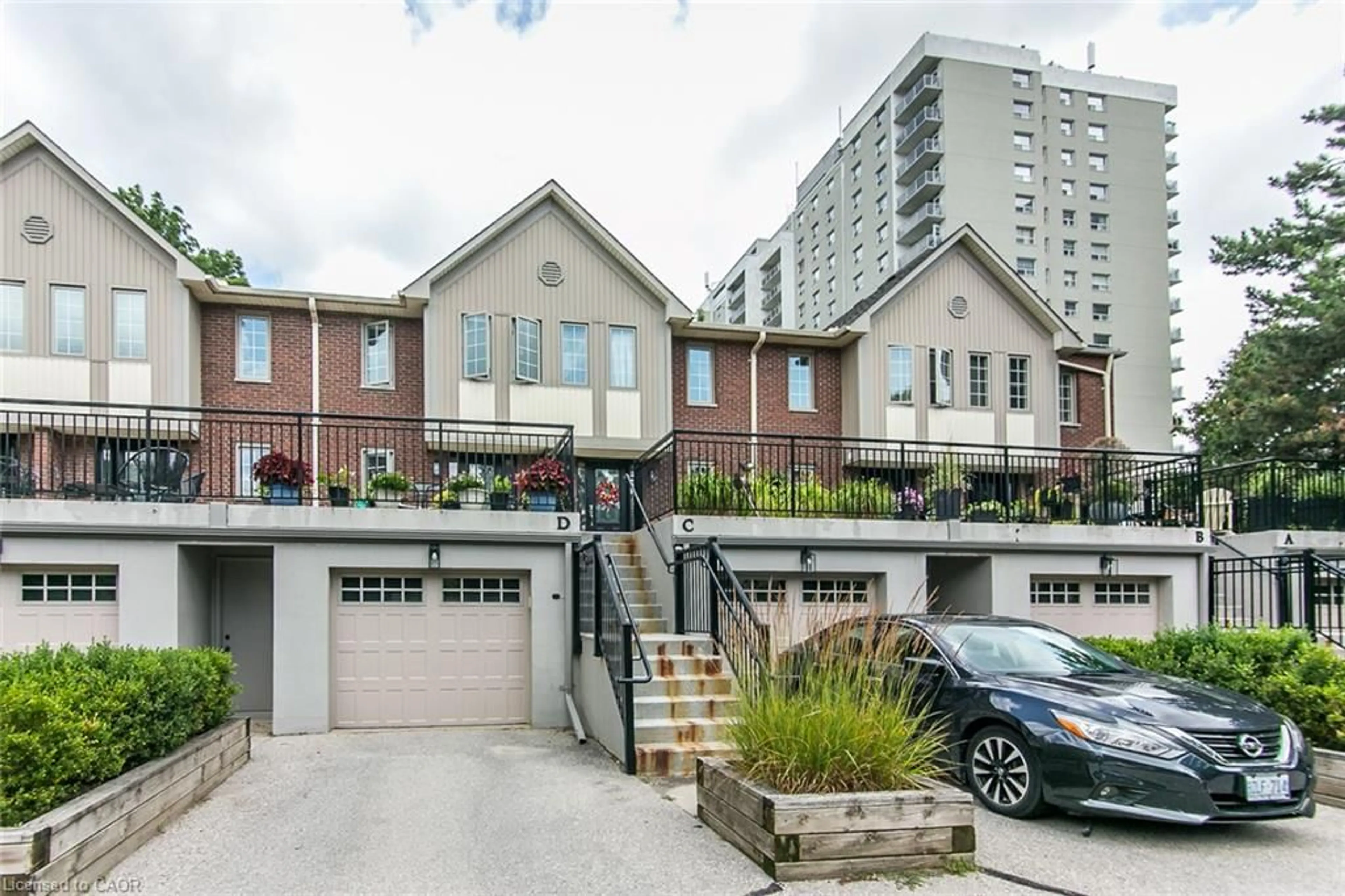 Unknown for 28 Ahrens St #D, Kitchener Ontario N2H 4B7