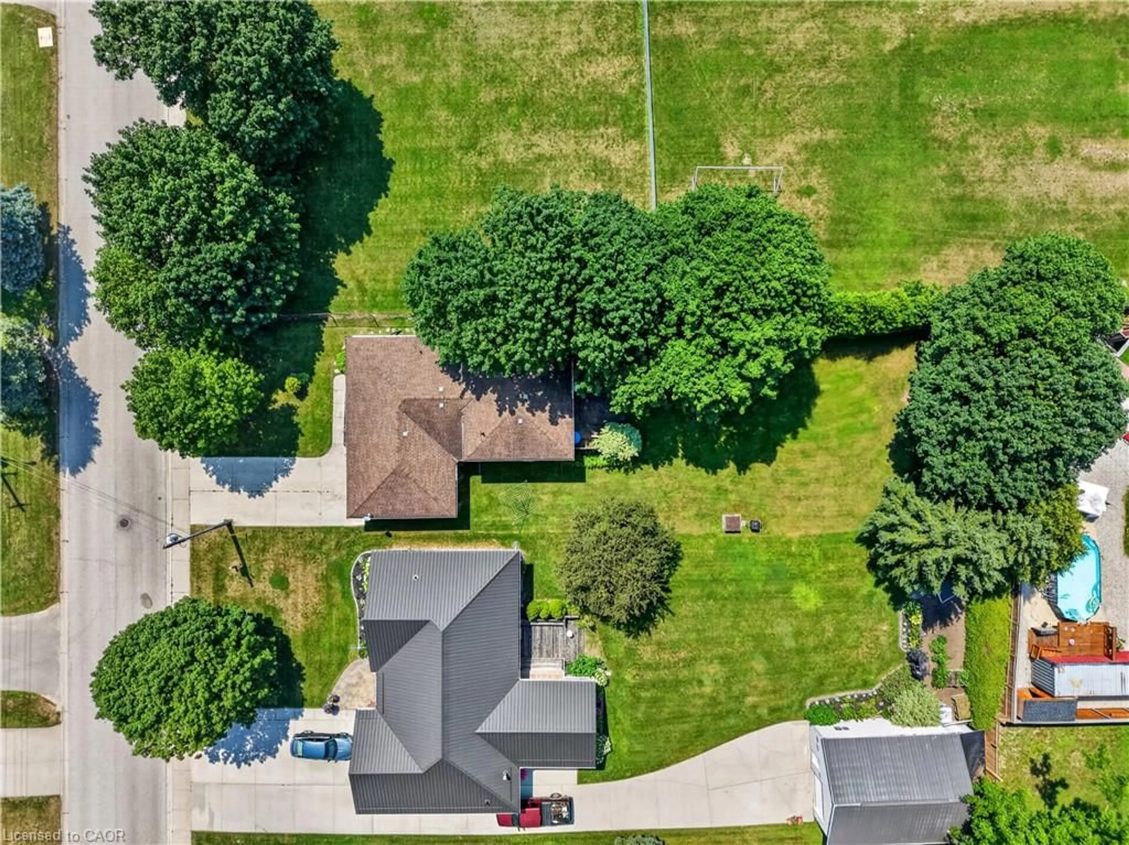 A pic from outside/outdoor area/front of a property/back of a property/a pic from drone, street for 304 Eliza St, Arthur Ontario N0G 1A0