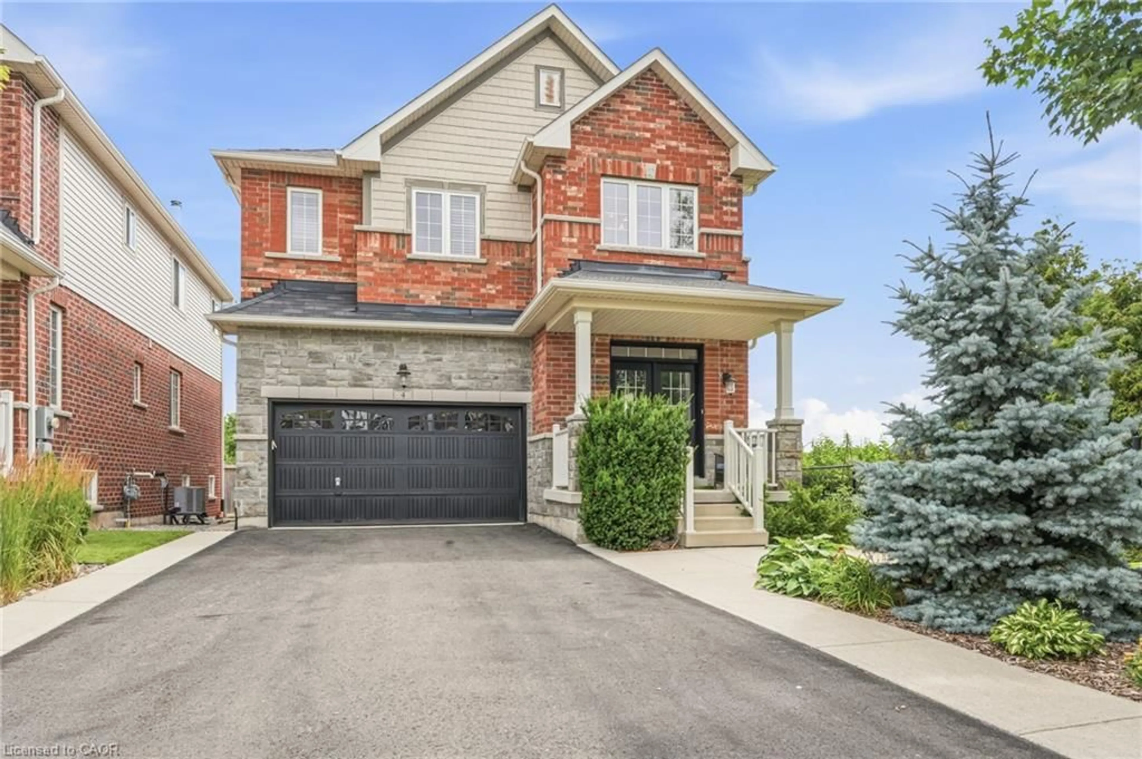 Home with brick exterior material, street for 4 Bousfield Crt, Waterdown Ontario L8B 0T3