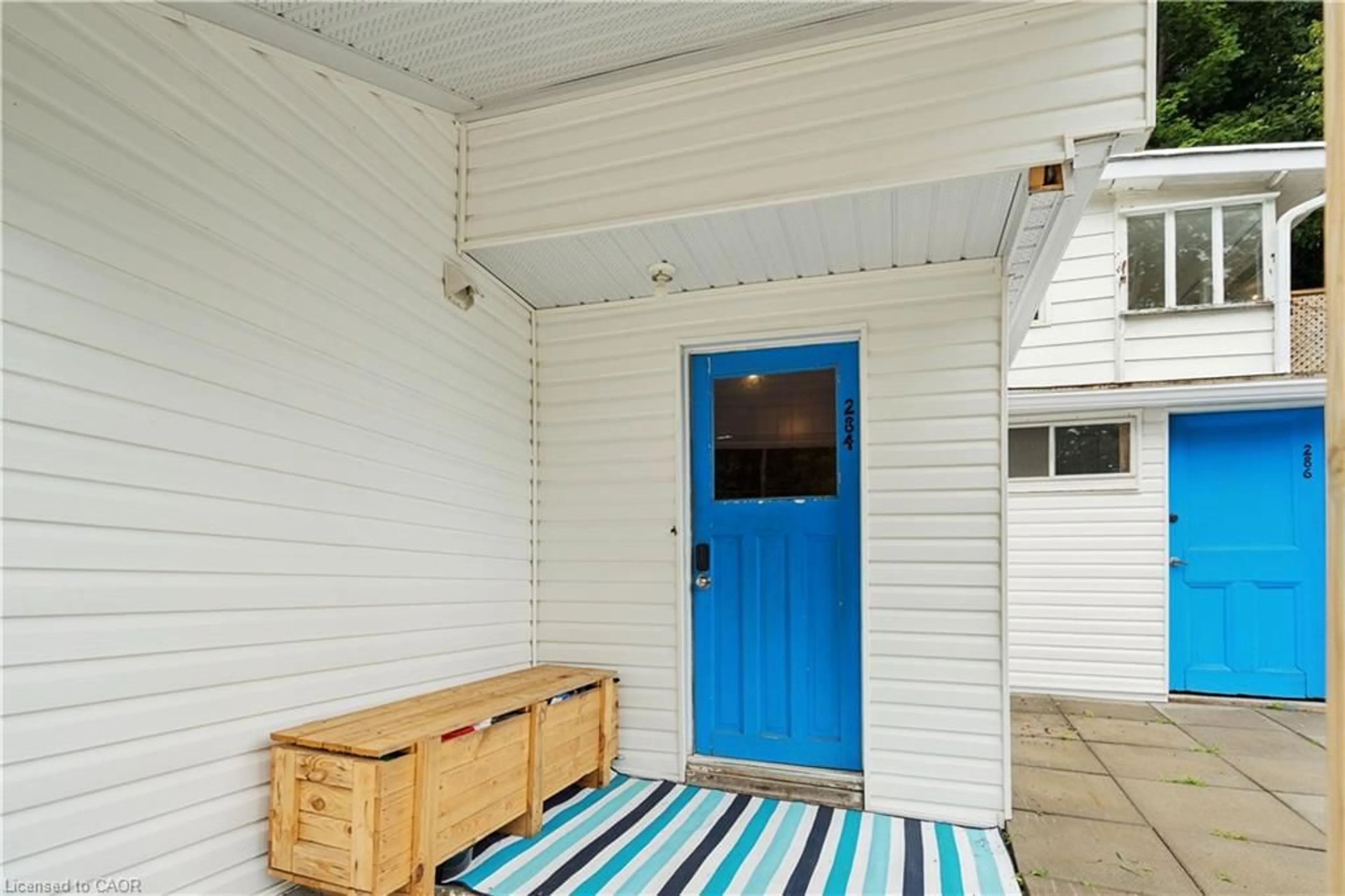 Indoor entryway for 286 Main St, Rockwood Ontario N0B 2K0