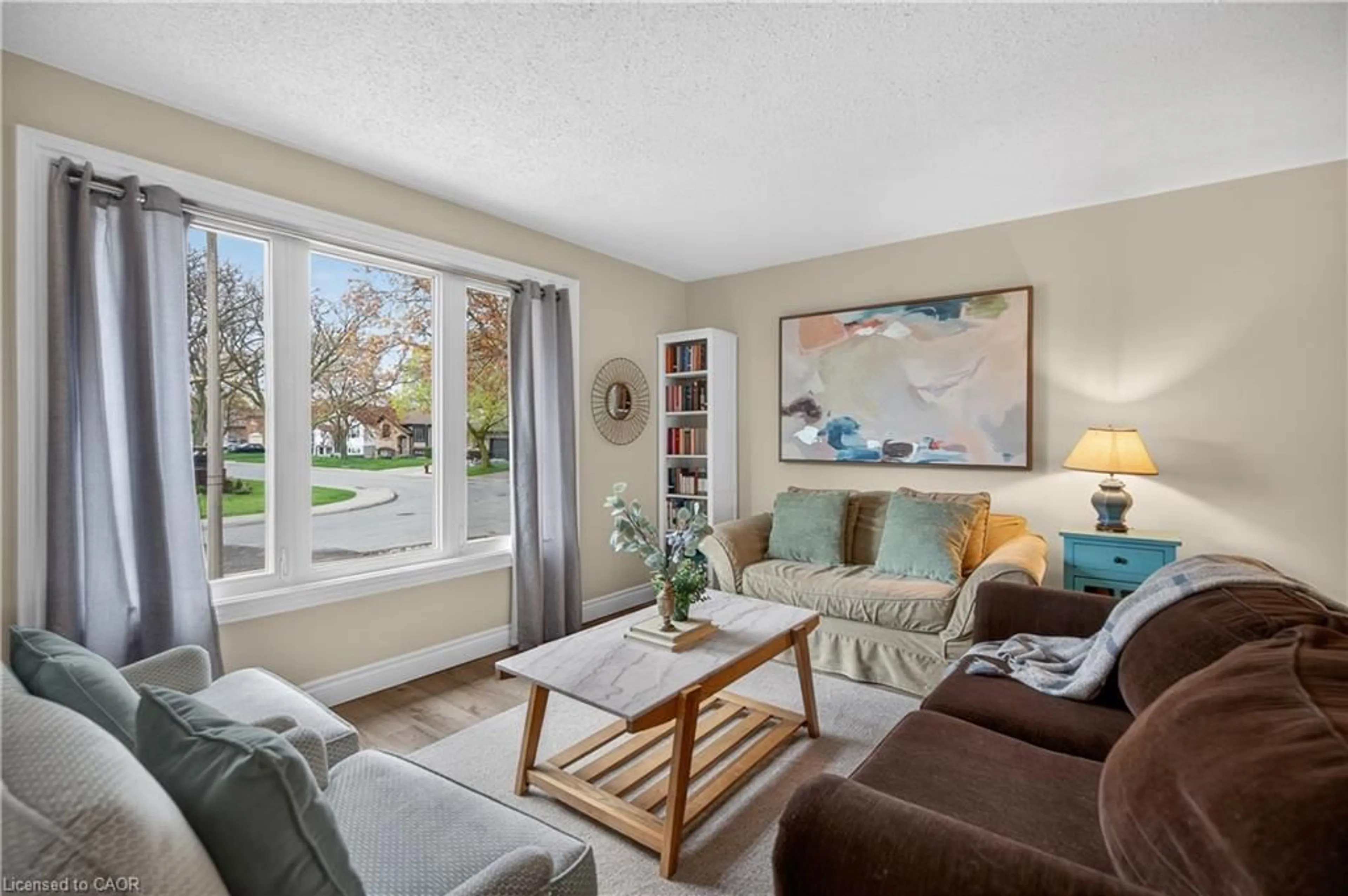 Living room with furniture, unknown for 56 Brookstream Crt, Hamilton Ontario L8K 6J2