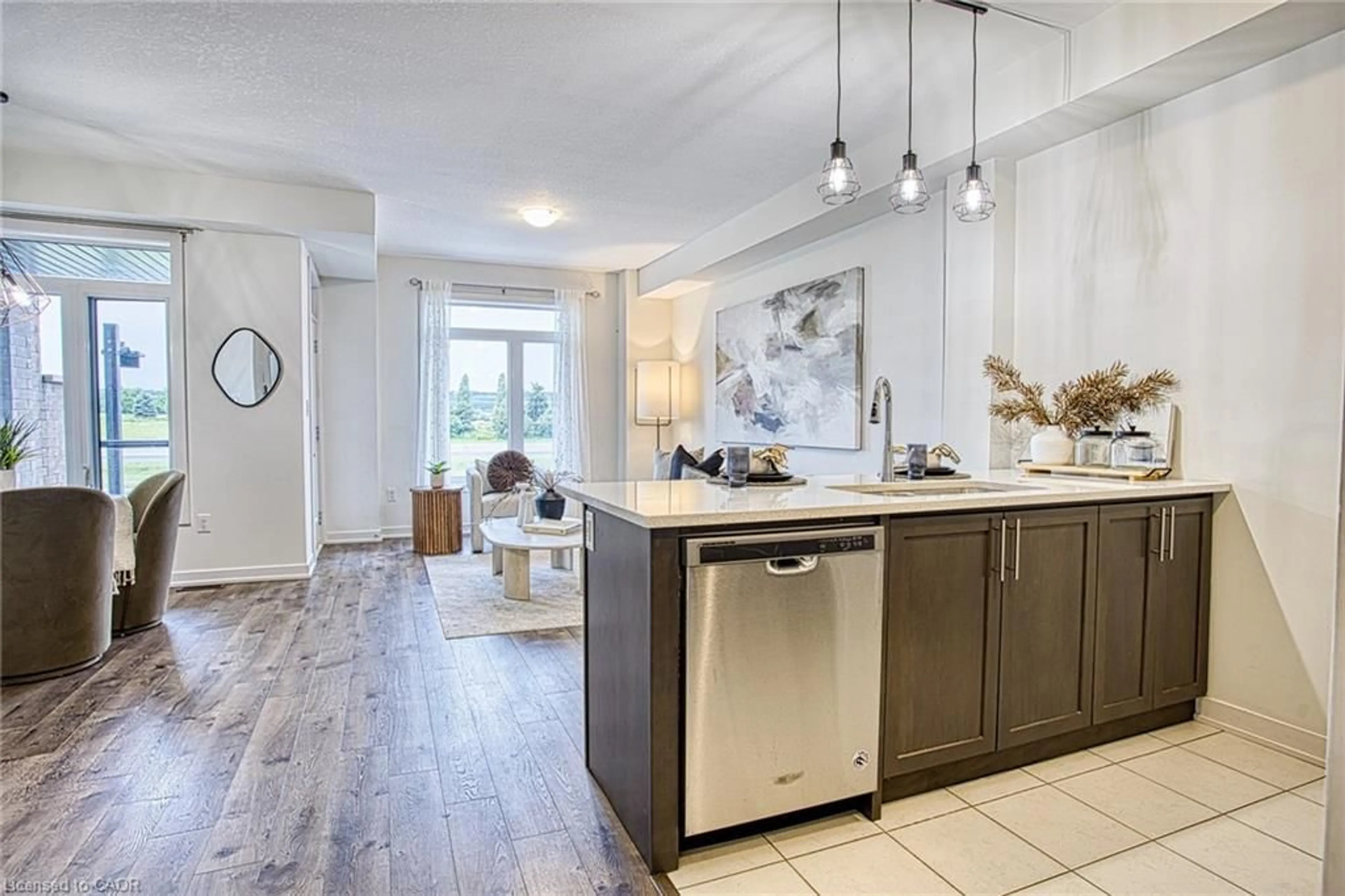 Open concept kitchen, unknown for 590 North Service Rd #50, Stoney Creek Ontario L8E 0K5