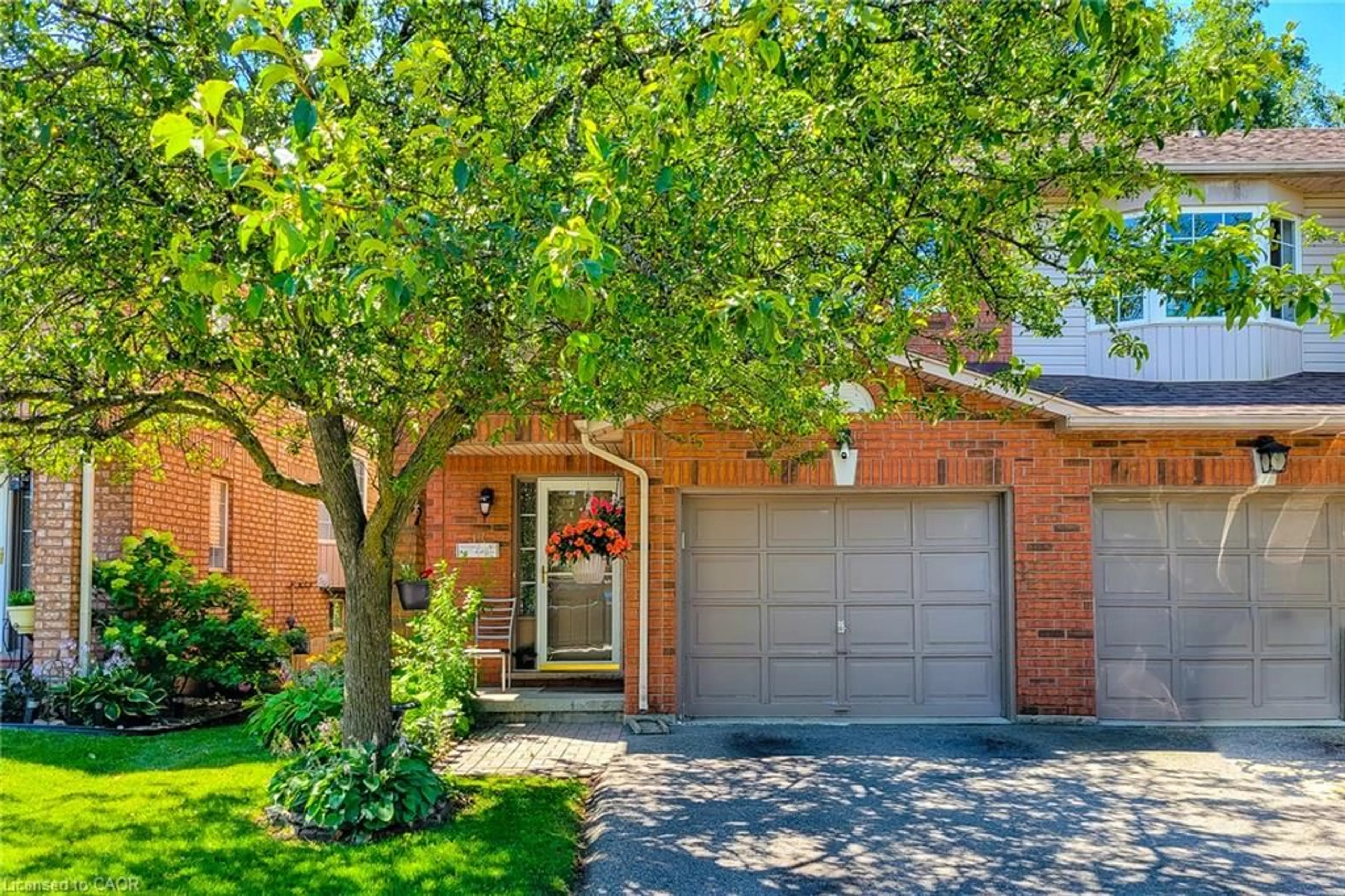 Home with brick exterior material, street for 171 Highbury Dr #13, Stoney Creek Ontario L8J 3Y9