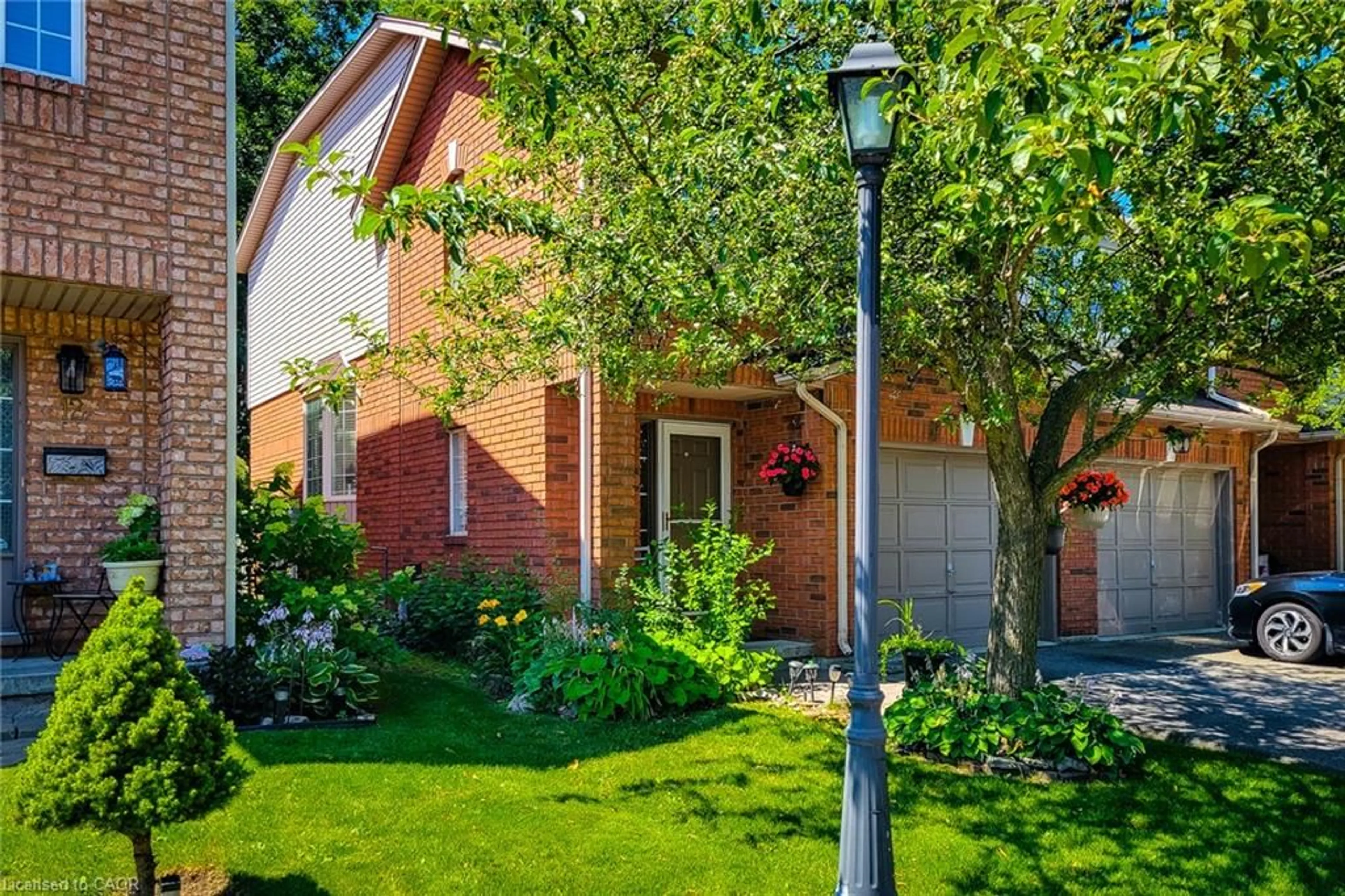 Home with brick exterior material, street for 171 Highbury Dr #13, Stoney Creek Ontario L8J 3Y9