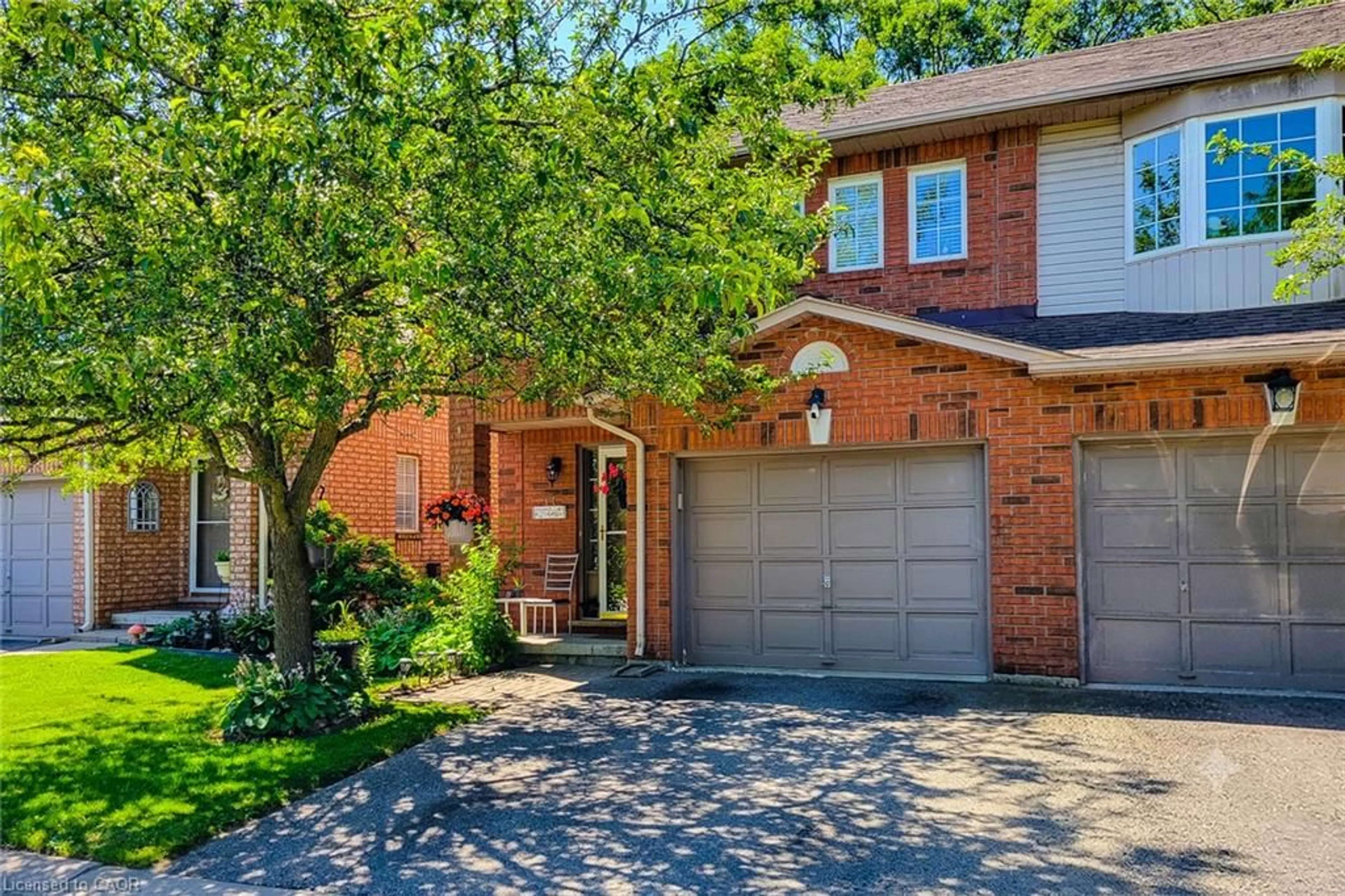 Home with brick exterior material, street for 171 Highbury Dr #13, Stoney Creek Ontario L8J 3Y9