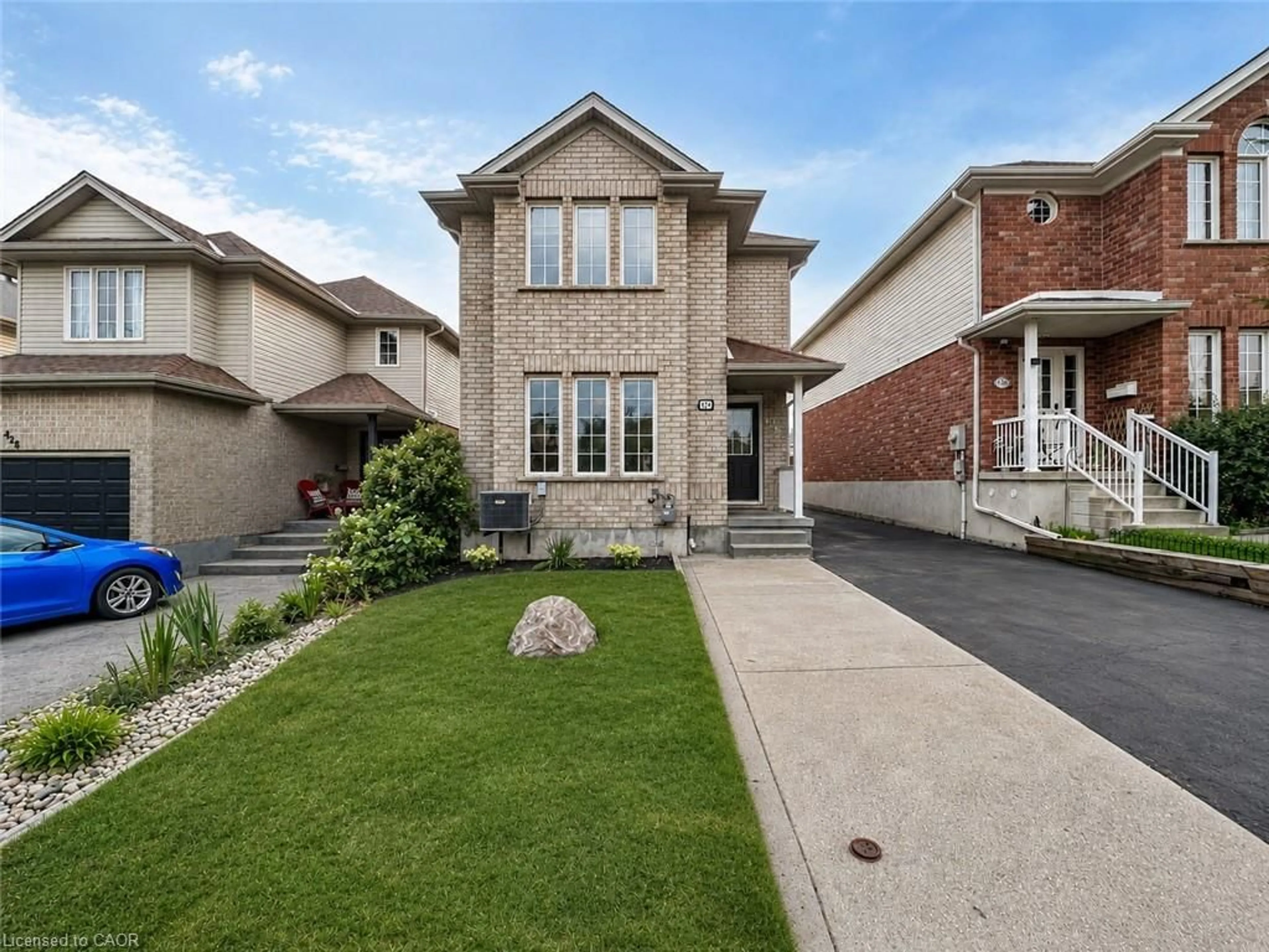 Home with brick exterior material, street for 424 Wake Robin Cres, Kitchener Ontario N2E 3L6
