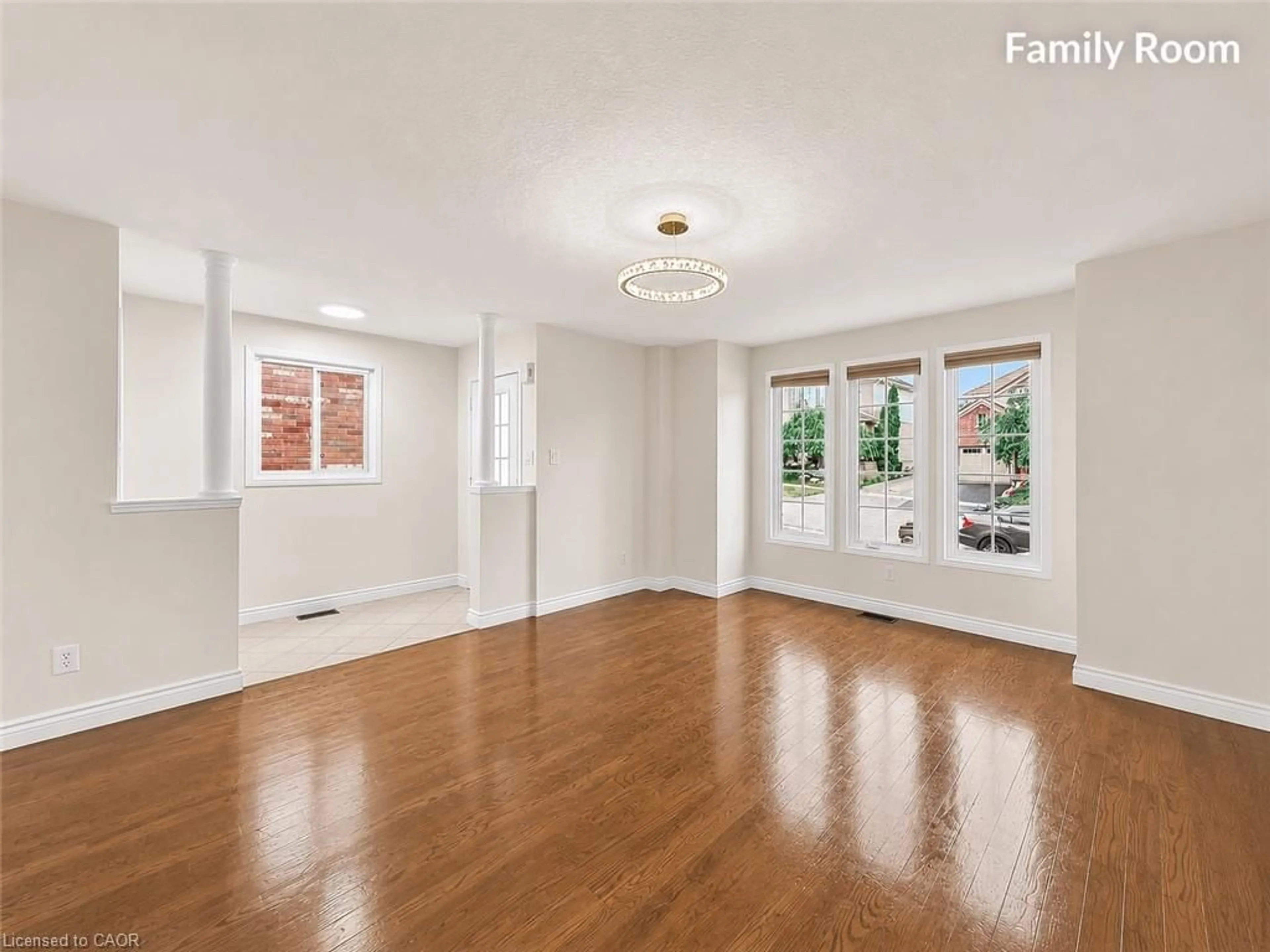 A pic of a room for 424 Wake Robin Cres, Kitchener Ontario N2E 3L6