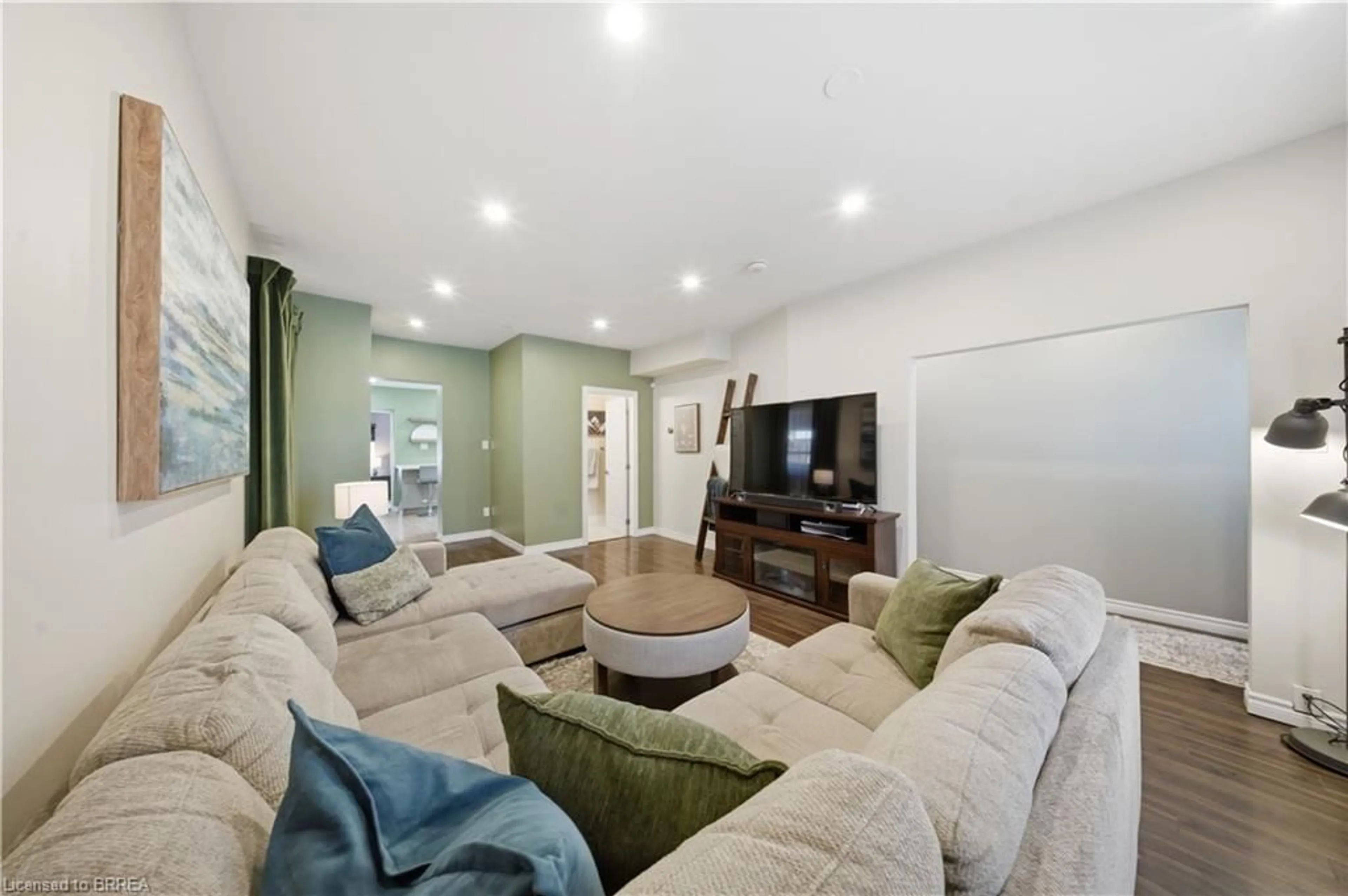 Living room with furniture, unknown for 137 Brock St, Brantford Ontario N3S 5V8