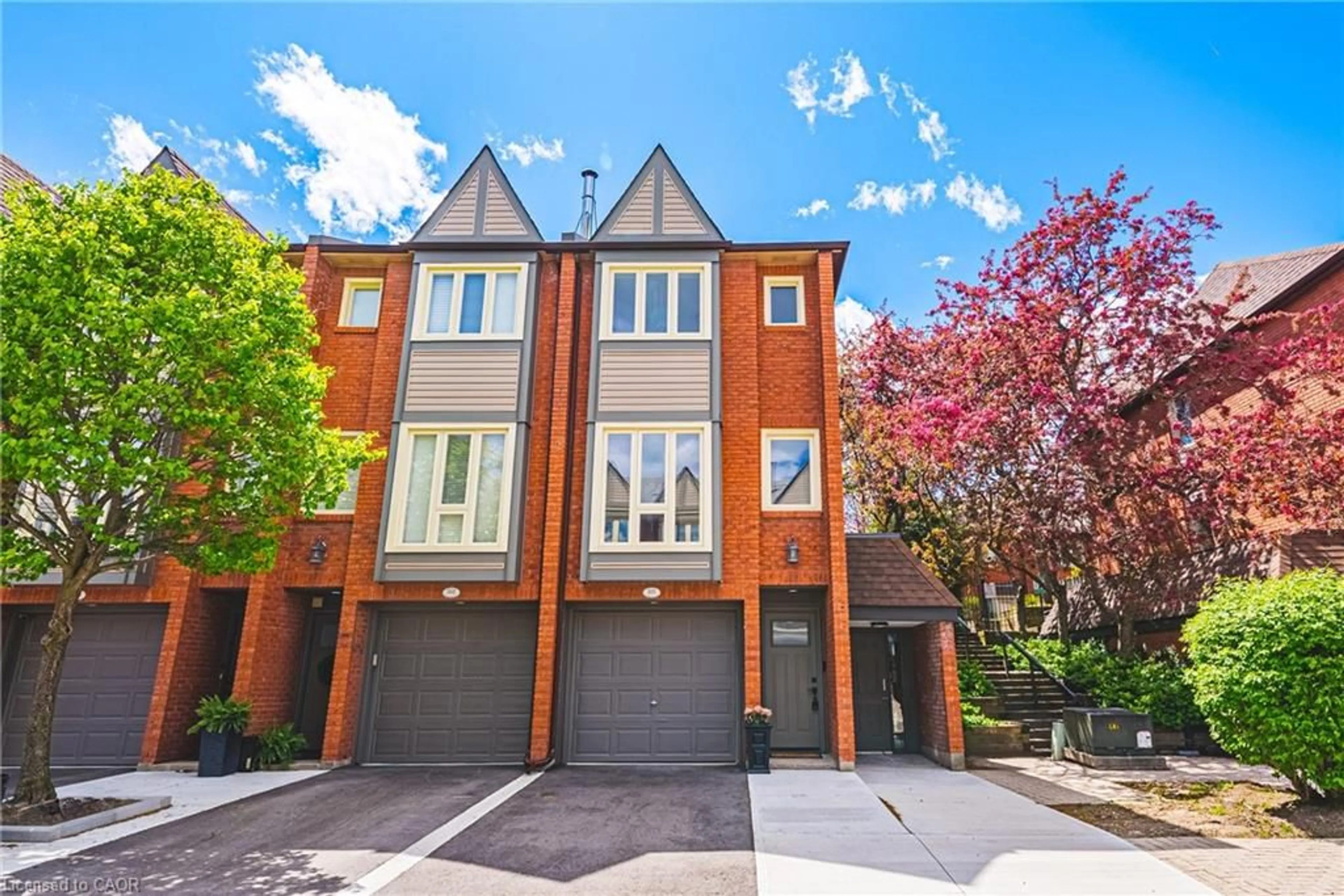 Home with brick exterior material, street for 895 Maple Ave #101, Burlington Ontario L7S 2H7