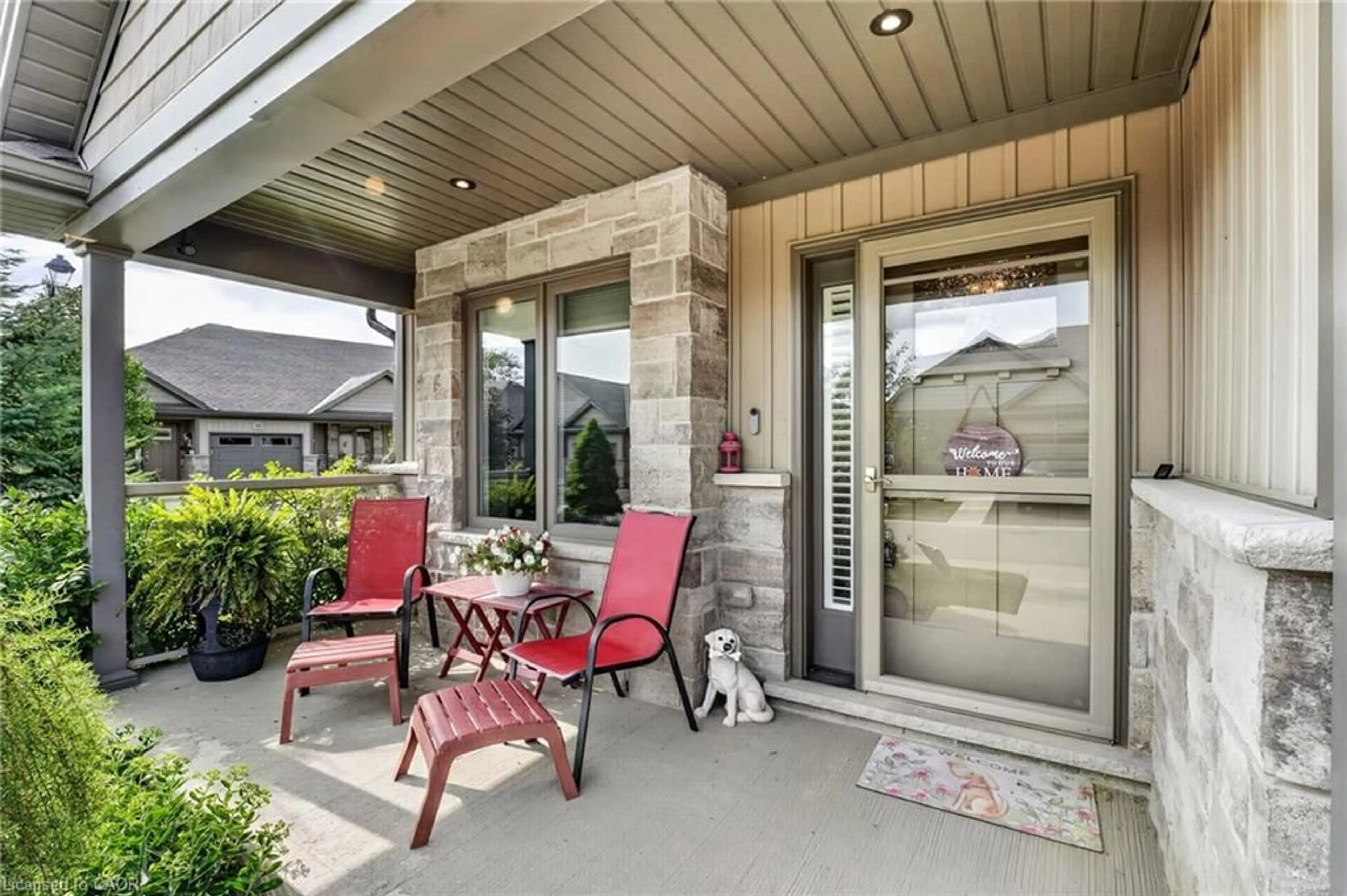 Patio, street for 25 Richard Cres, Smithville Ontario L0R 2A0