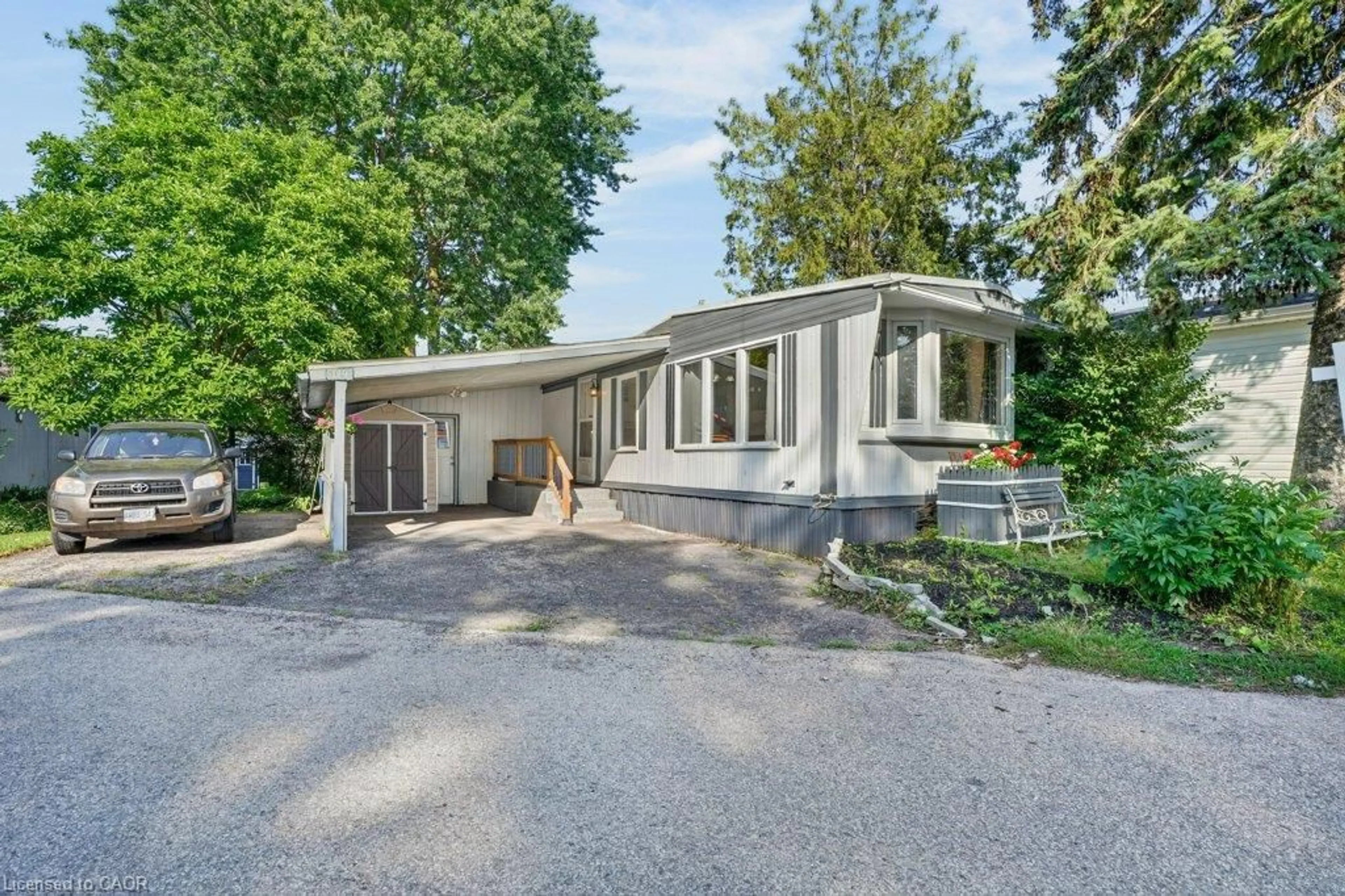 Unknown for 129 Scott St, Woolwich Ontario N2J 4G8