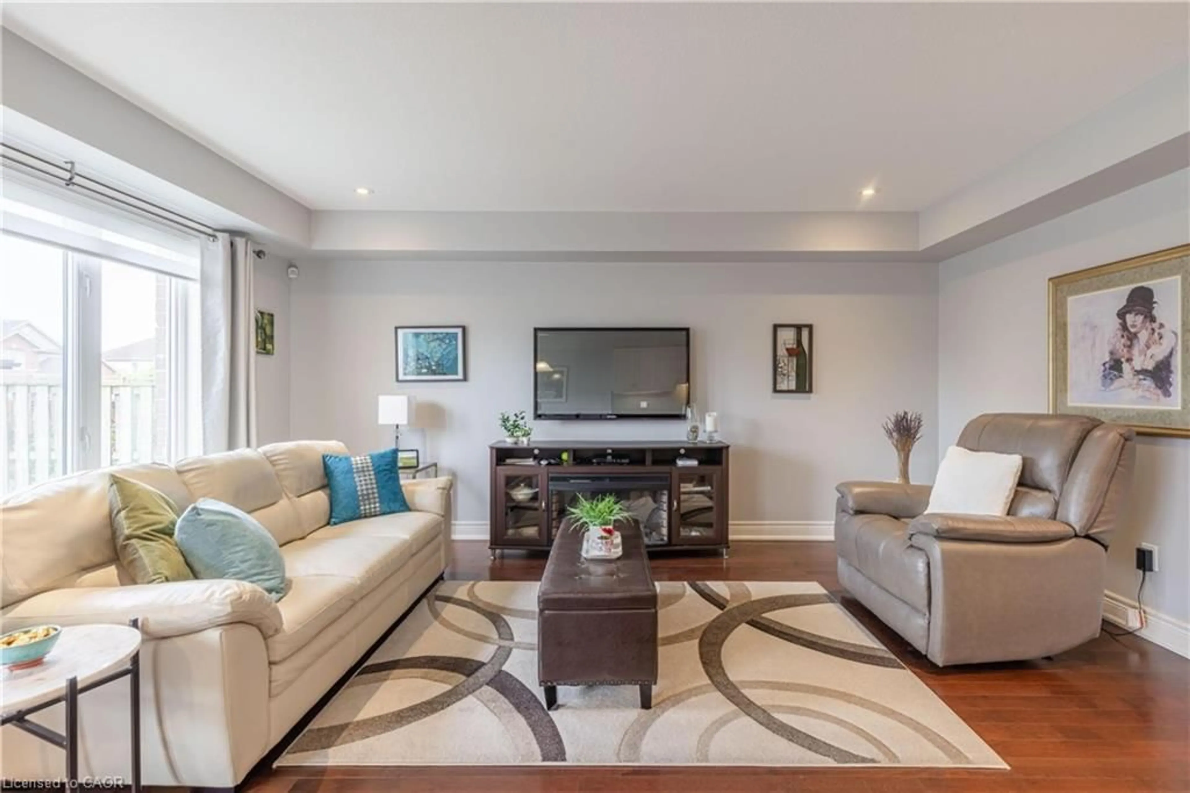 Living room with furniture, unknown for 8844 Silverstar Crt, Niagara Falls Ontario L2H 0B8