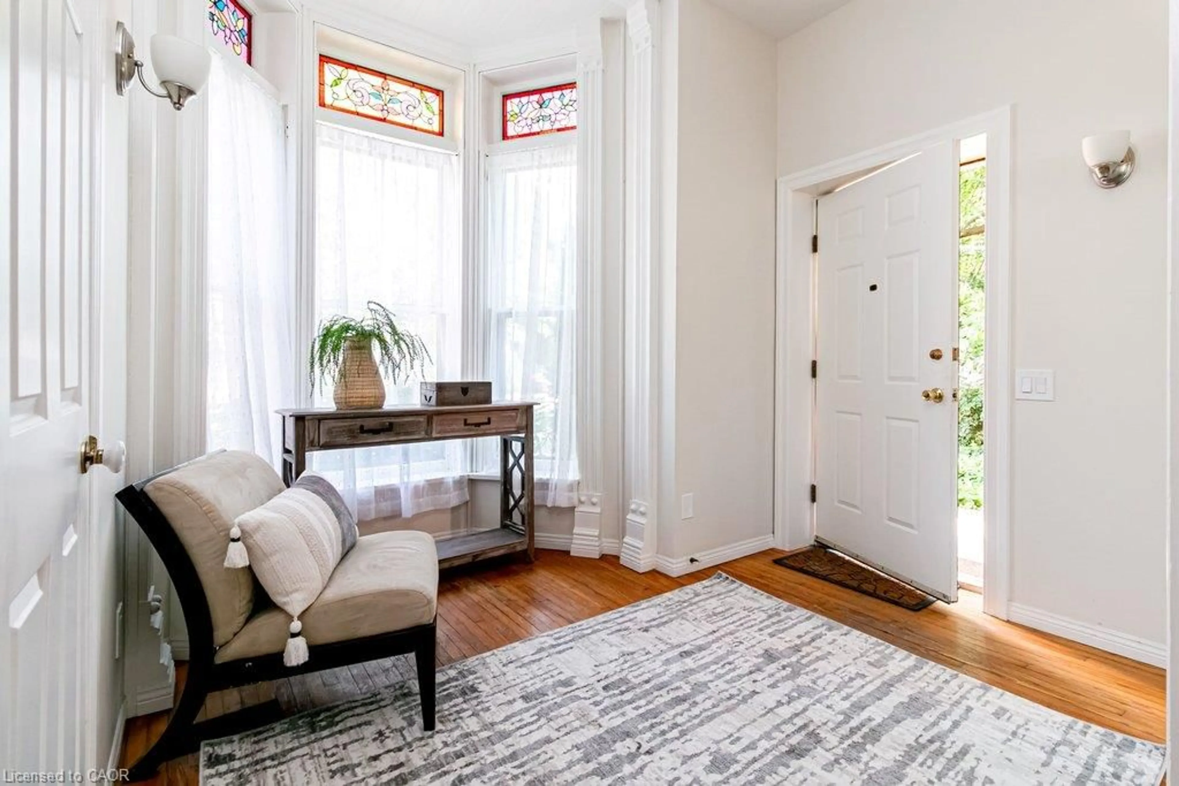 Indoor entryway for 218 Bay St, Hamilton Ontario L8P 3J1