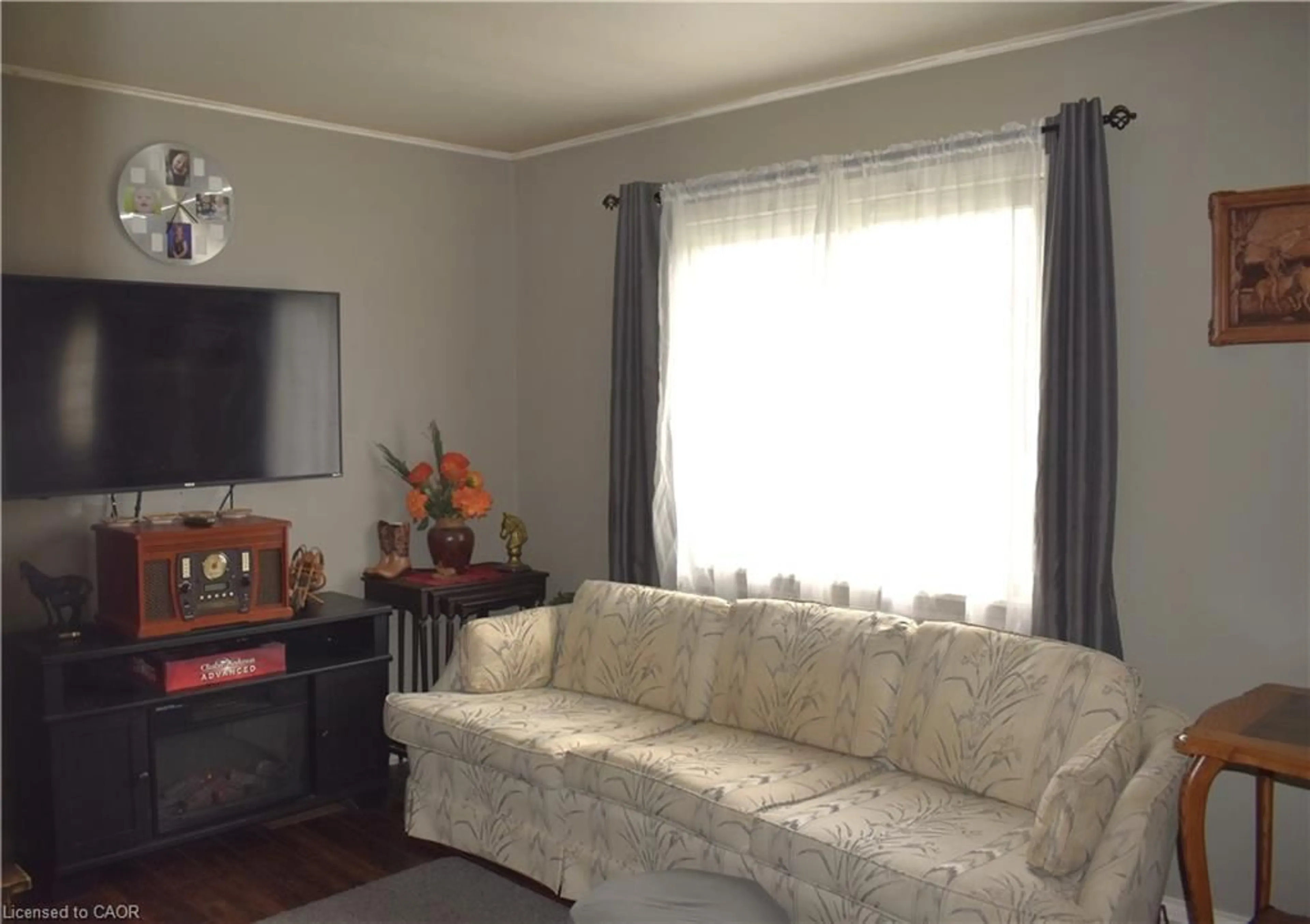 Living room with furniture, unknown for 36 Woodhouse Ave, Port Dover Ontario N0A 1N8