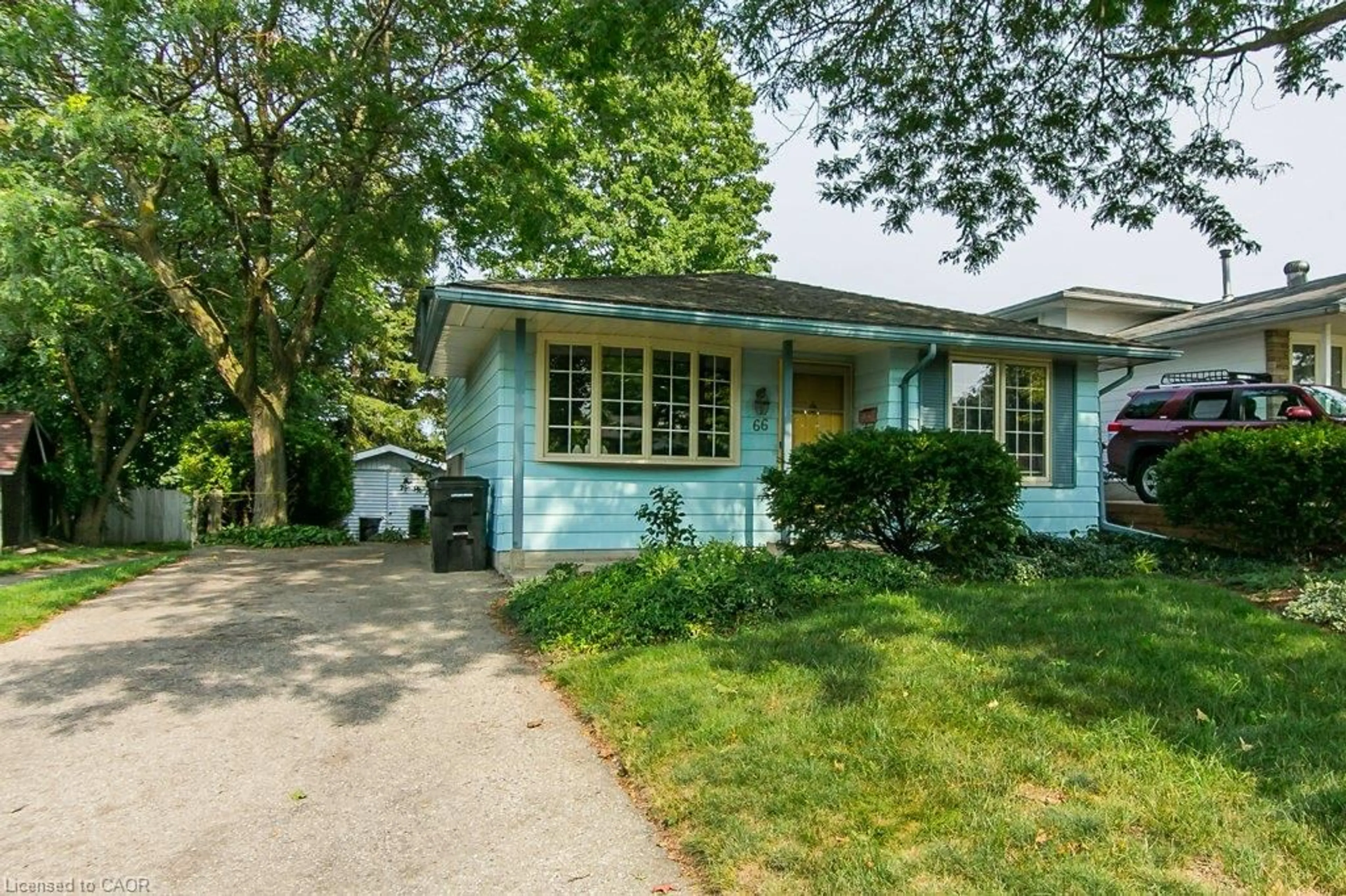 Home with vinyl exterior material, street for 66 Shea Cres, Kitchener Ontario N2E 1E8