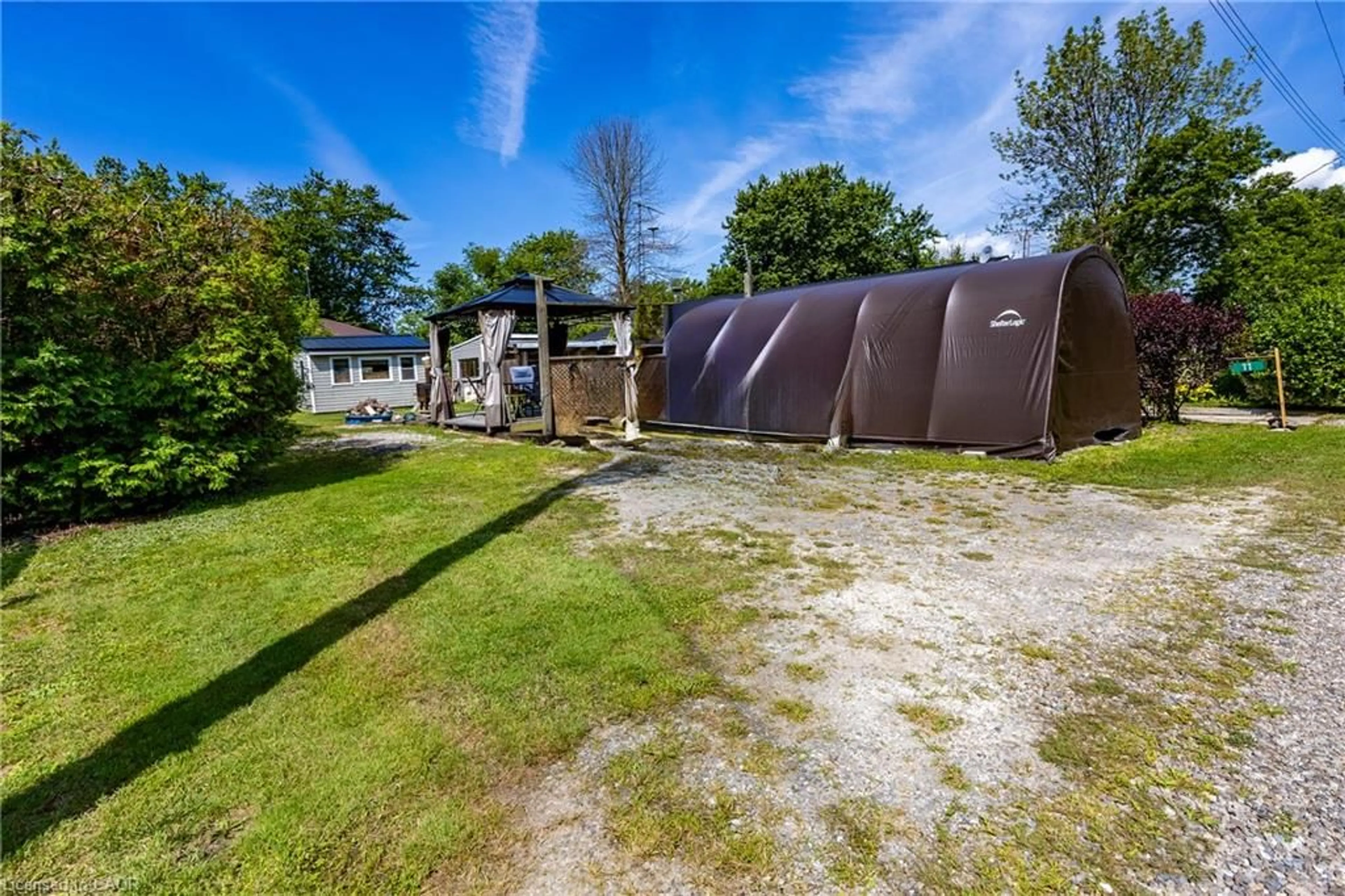 A pic from outside/outdoor area/front of a property/back of a property/a pic from drone, building for 11 Barbara Dr, Nanticoke Ontario N0A 1L0
