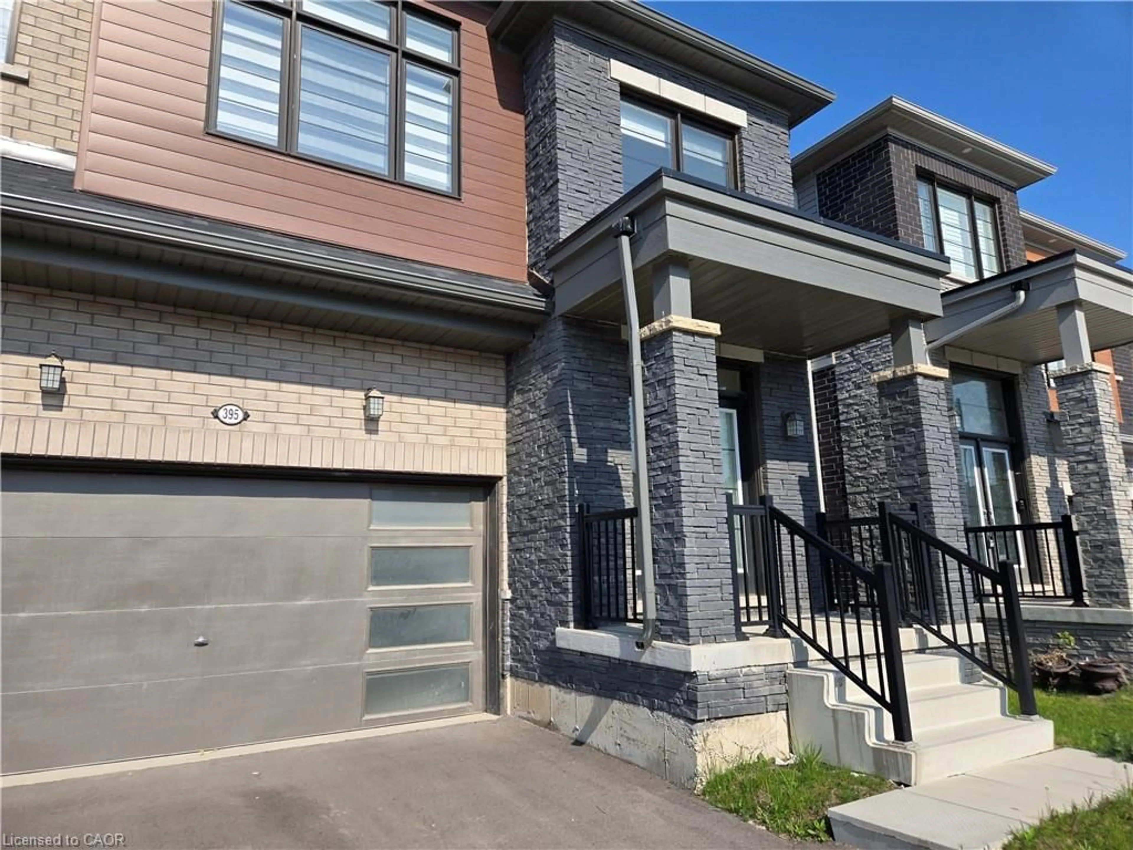 Home with brick exterior material, street for 395 Barker Pky, Thorold Ontario L2V 0K6