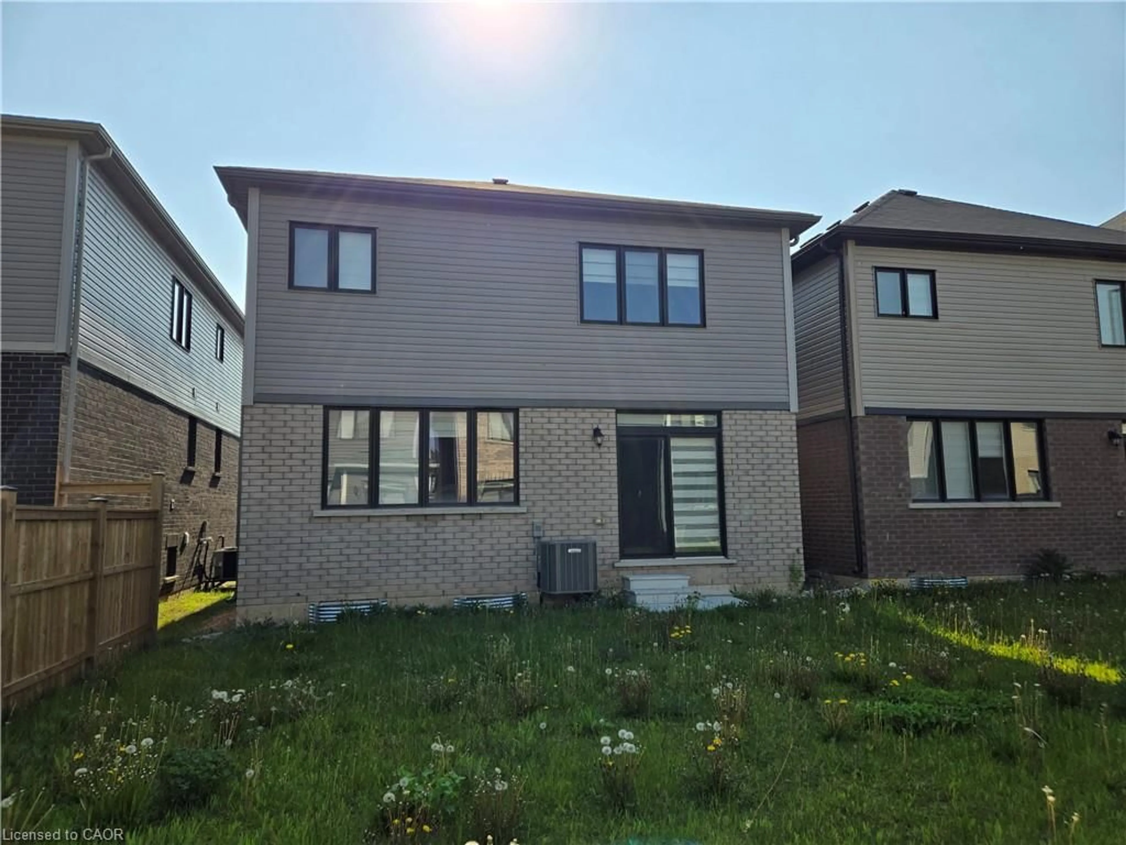 Home with brick exterior material, street for 395 Barker Pky, Thorold Ontario L2V 0K6