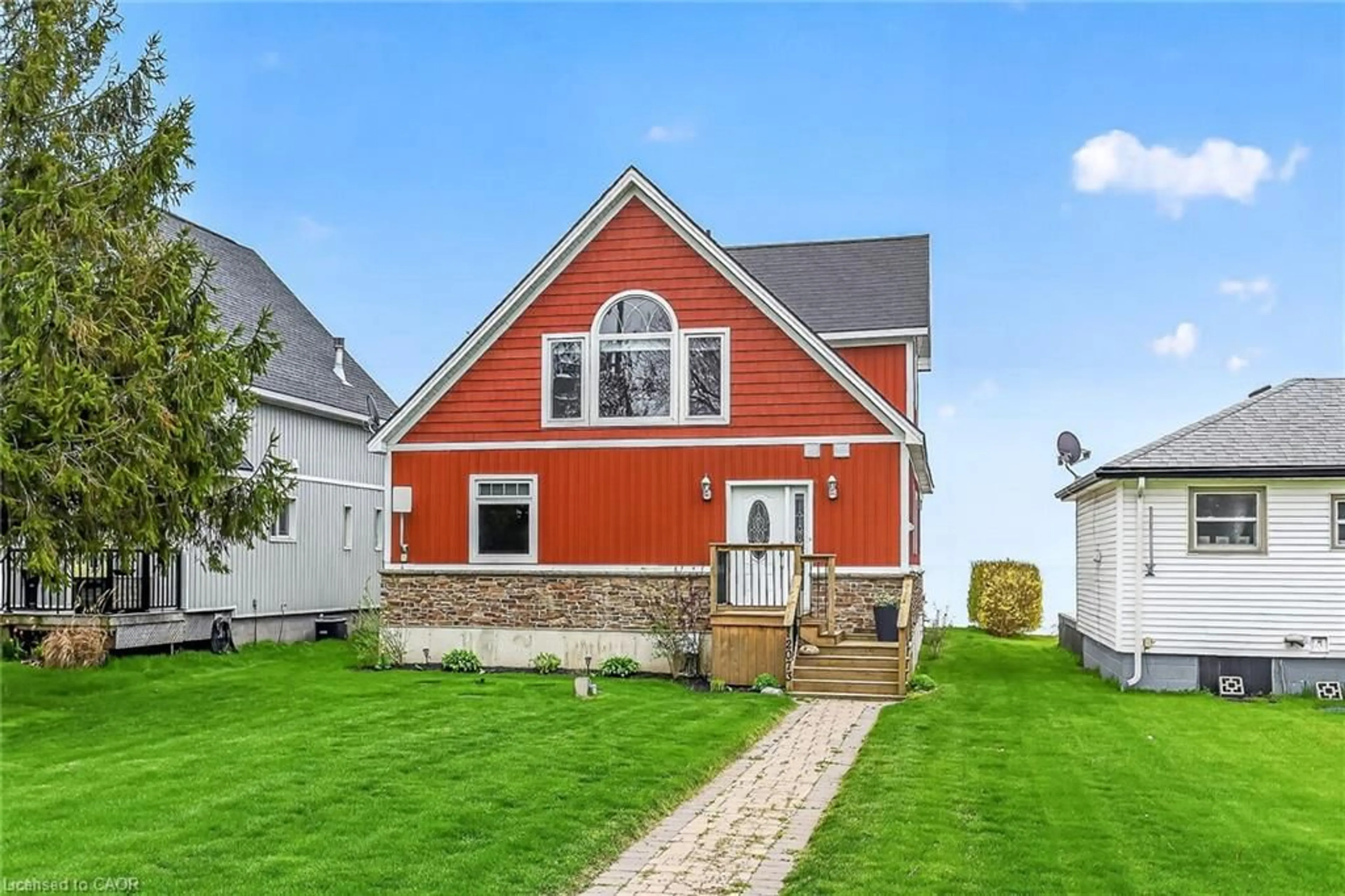 Home with vinyl exterior material, street for 12073 Augustine Rd, Wainfleet Ontario L0S 1V0