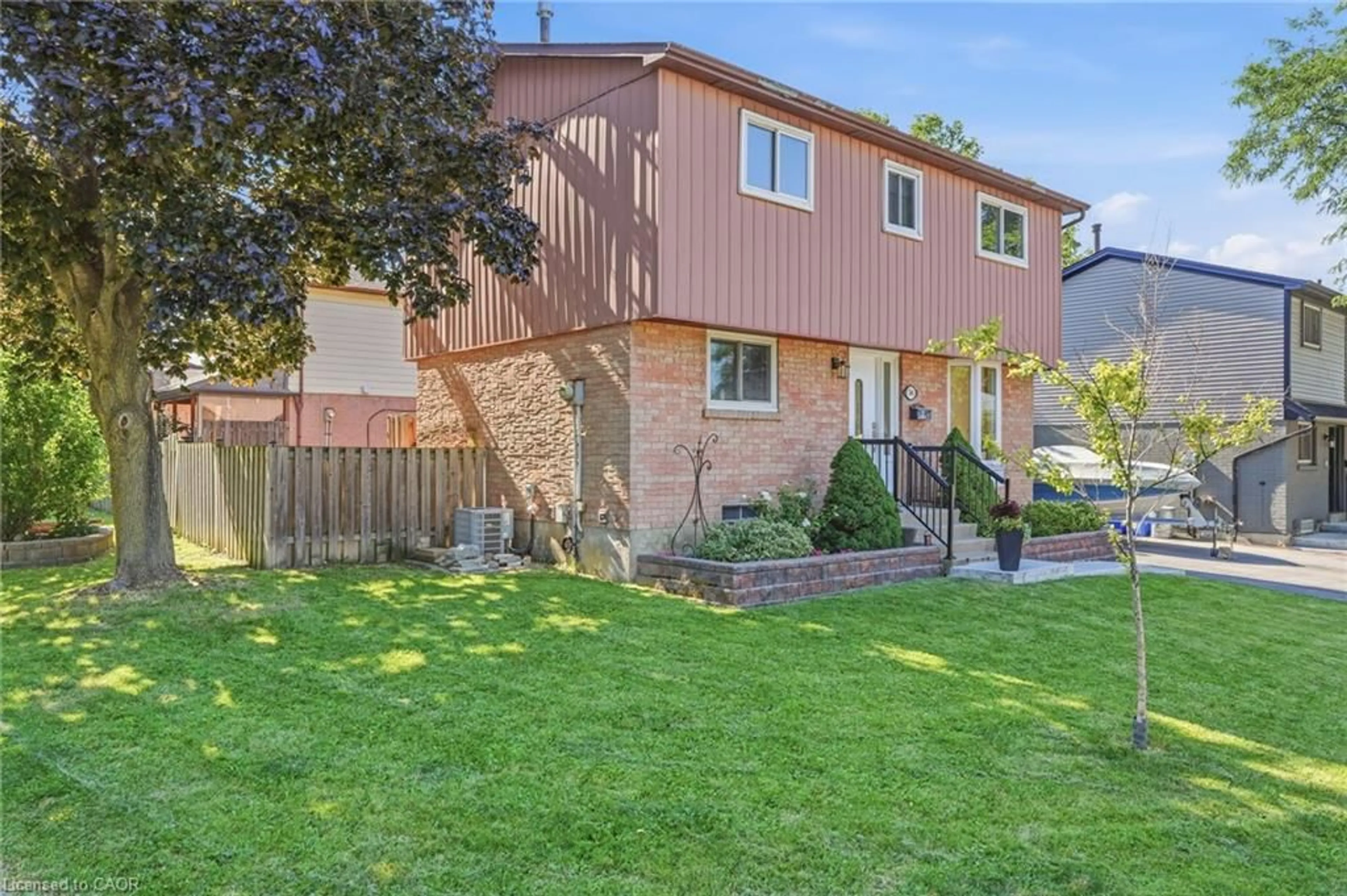 Unknown for 14 Berrisfield Cres, Hamilton Ontario L4T 4X1