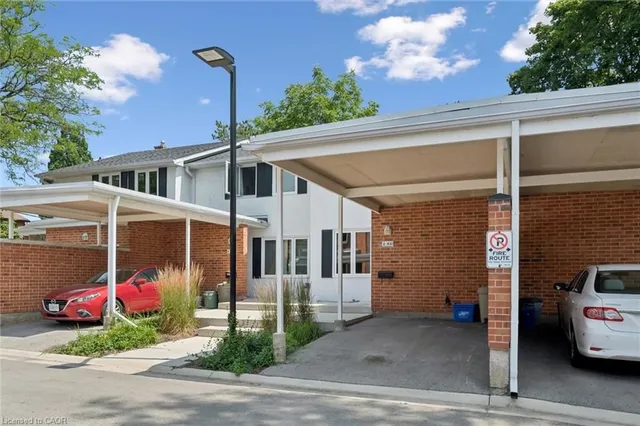 431 Keats Way #3, Waterloo 3