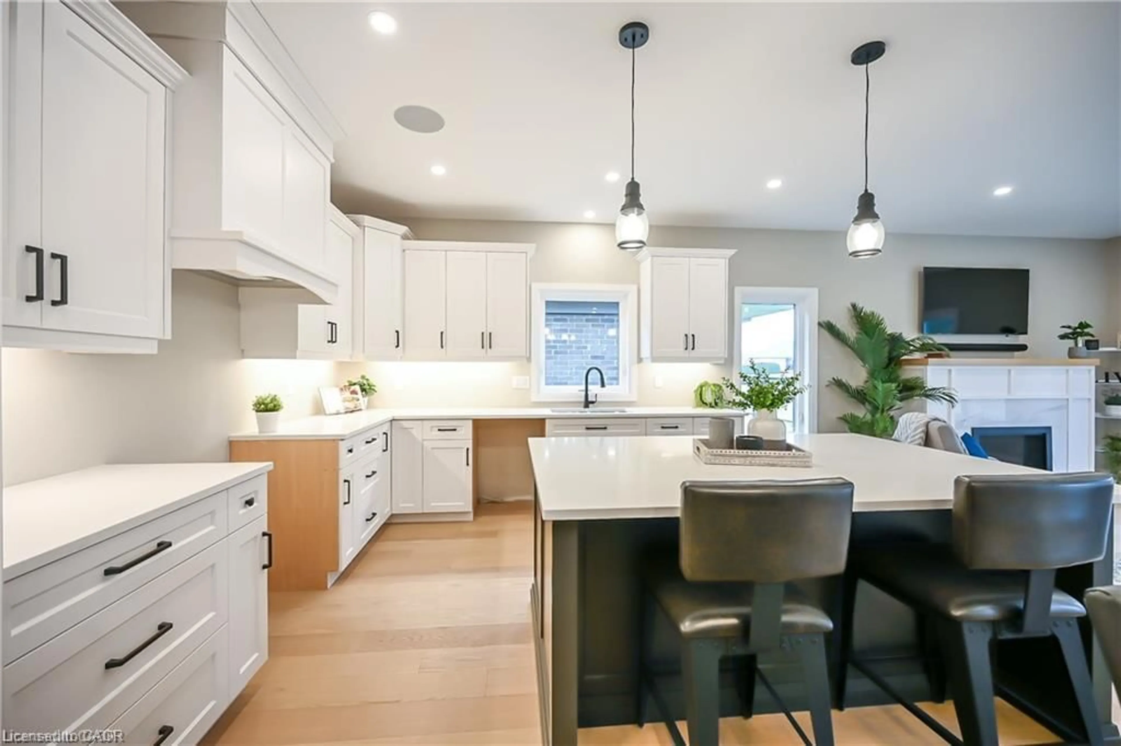 Contemporary kitchen, unknown for 96 St. Michael's St, Delhi Ontario N4B 0A3
