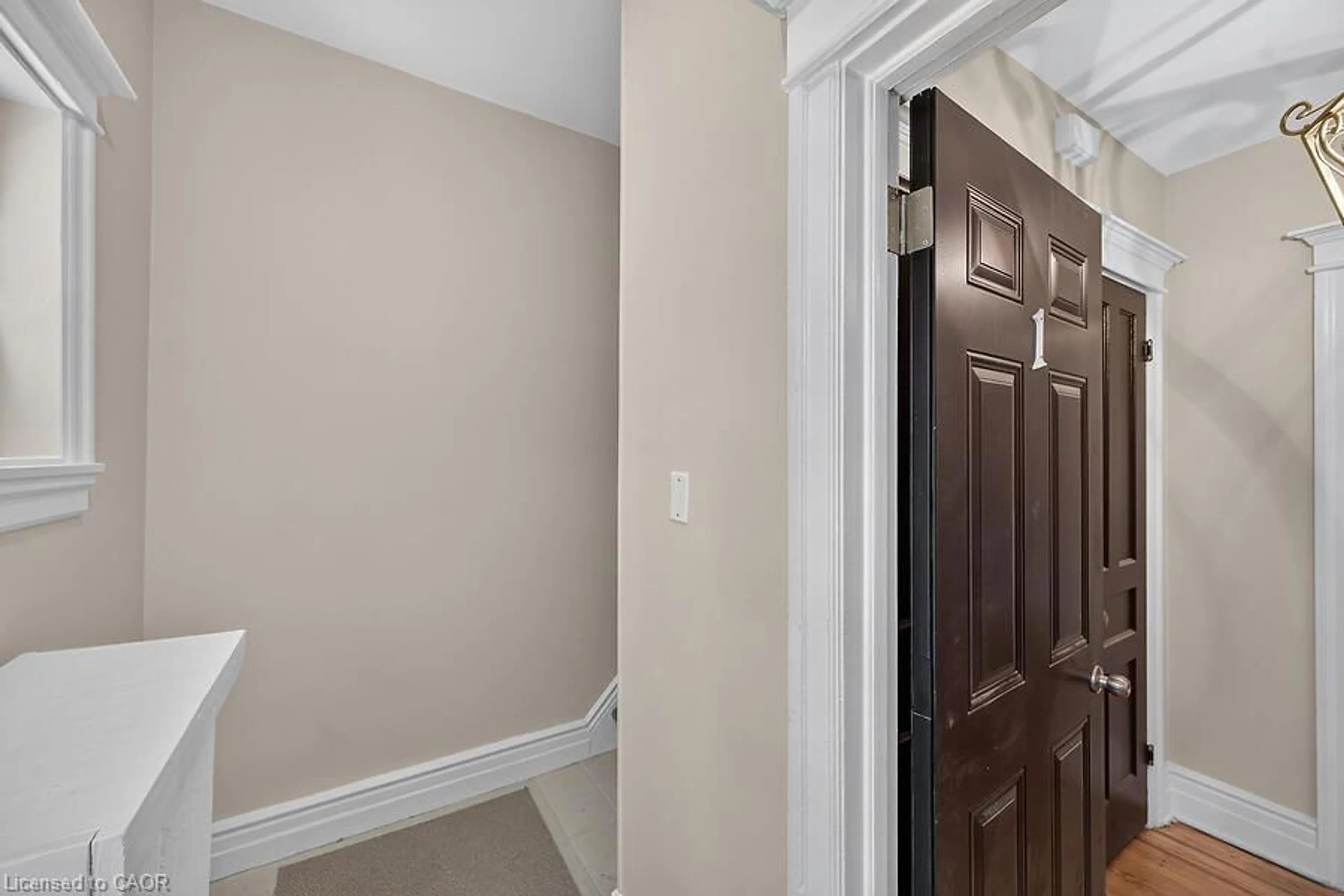 Indoor entryway for 103 Mary St, Hamilton Ontario L8R 1K4