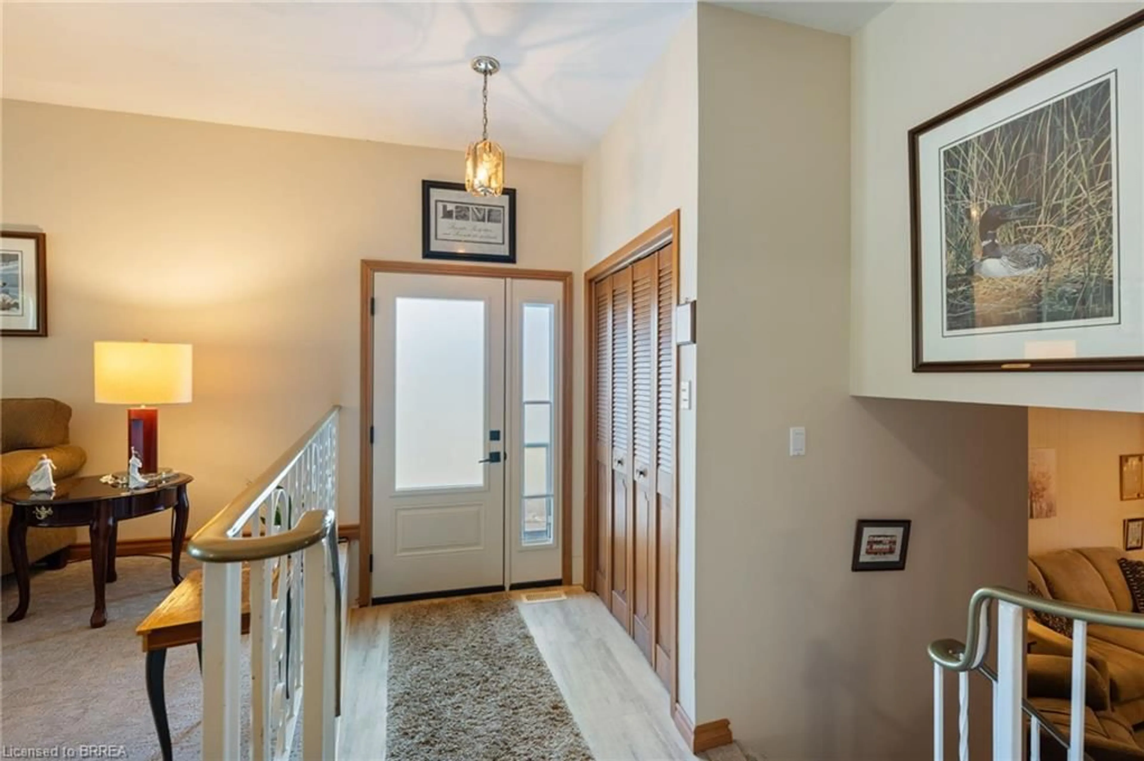 Indoor entryway for 51 A Lee Ave, Simcoe Ontario N3Y 3K4
