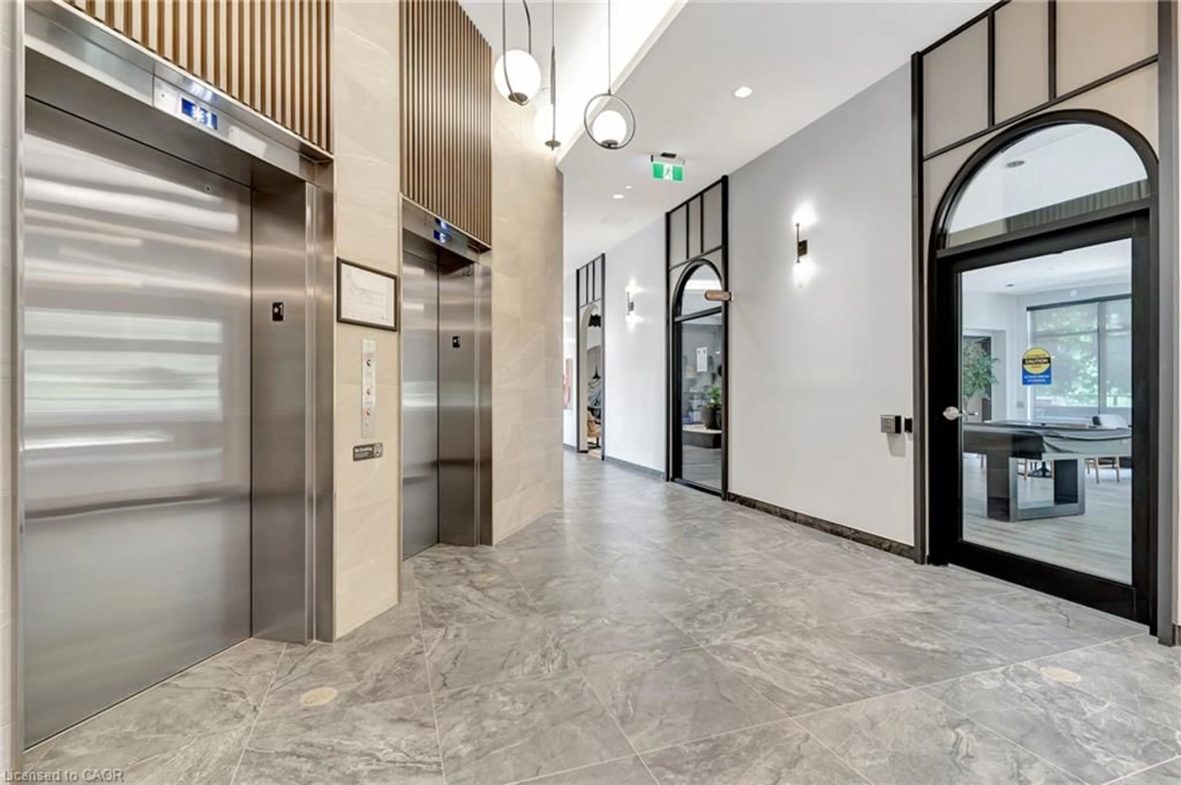 Indoor foyer for 525 New Dundee Rd #509, Kitchener Ontario N2P 0K8
