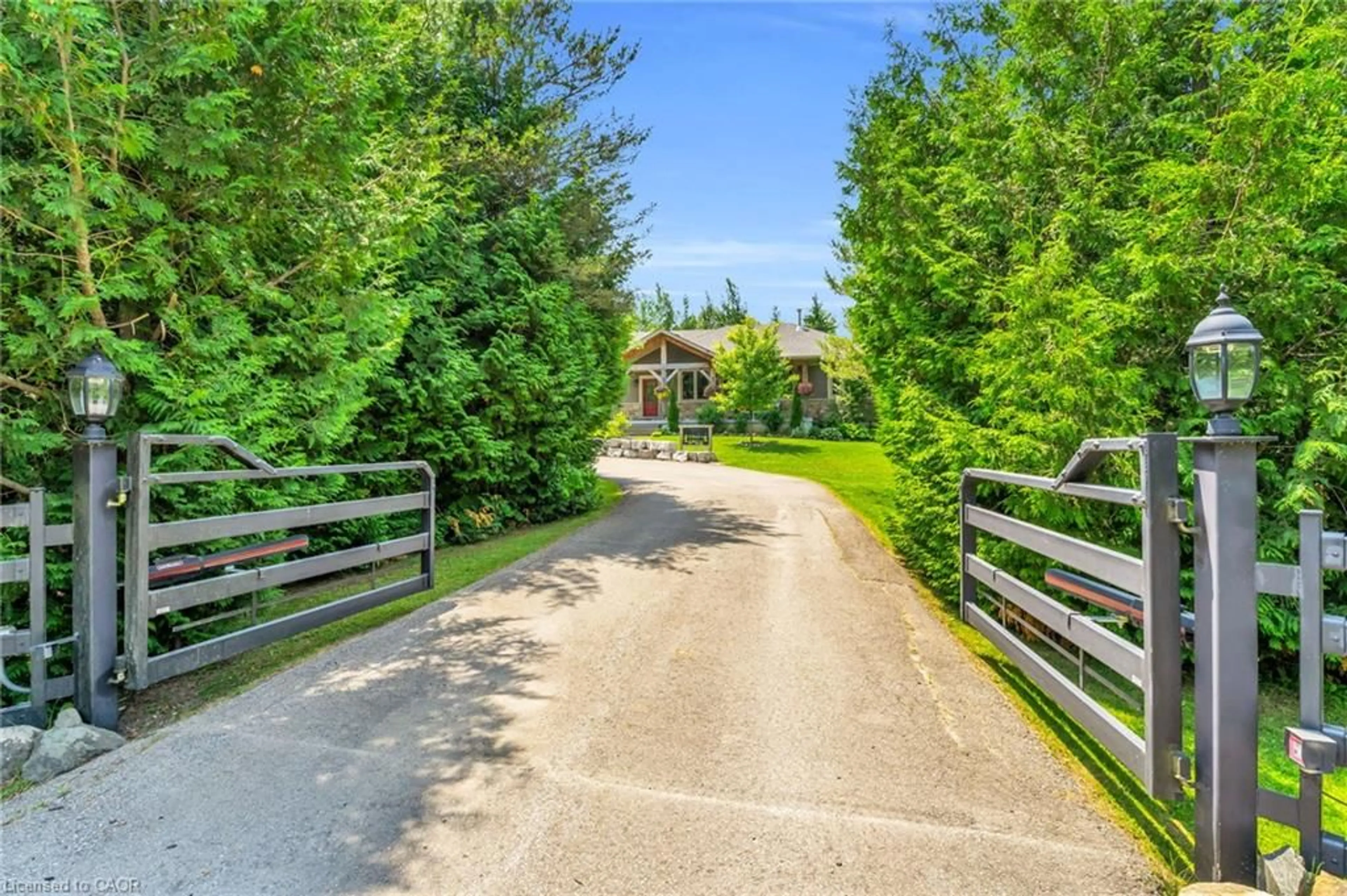 A pic from outside/outdoor area/front of a property/back of a property/a pic from drone, street for 5594 First Line, Erin Ontario N0B 1Z0