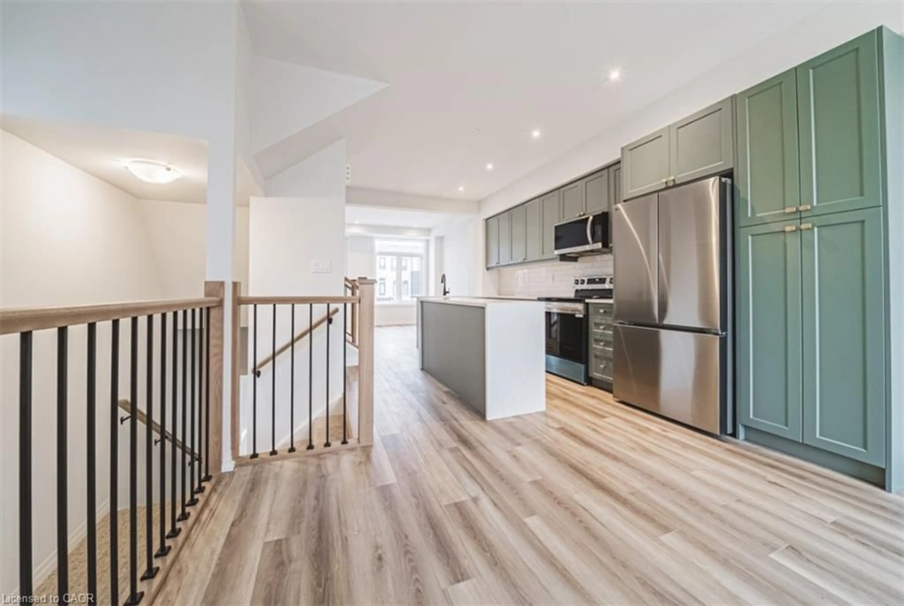 Open concept kitchen, unknown for 155 Equestrian Way #18, Cambridge Ontario N3E 0E8