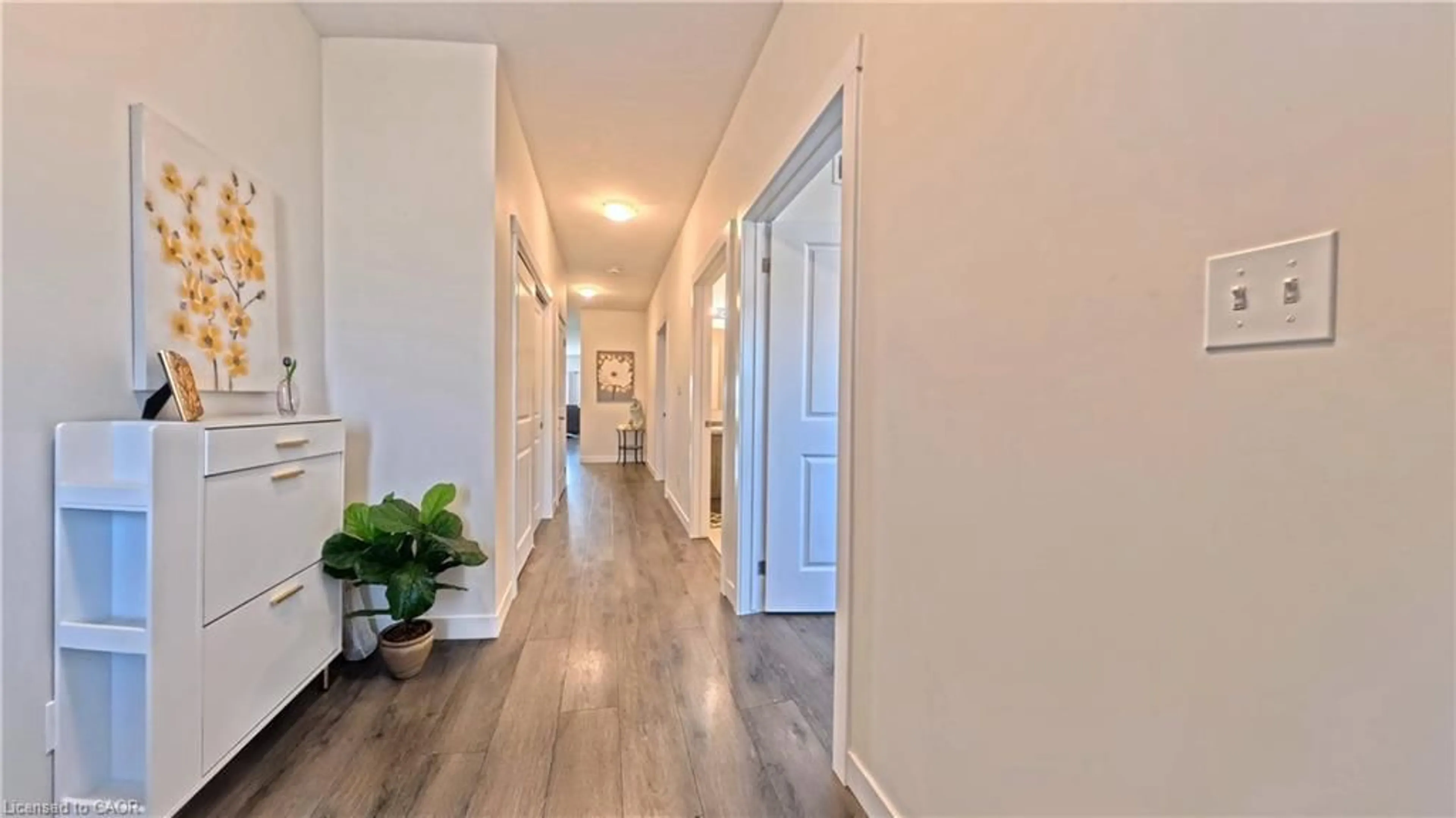 Indoor entryway for 12 Waterthrush Lane, Simcoe Ontario N3Y 0E9