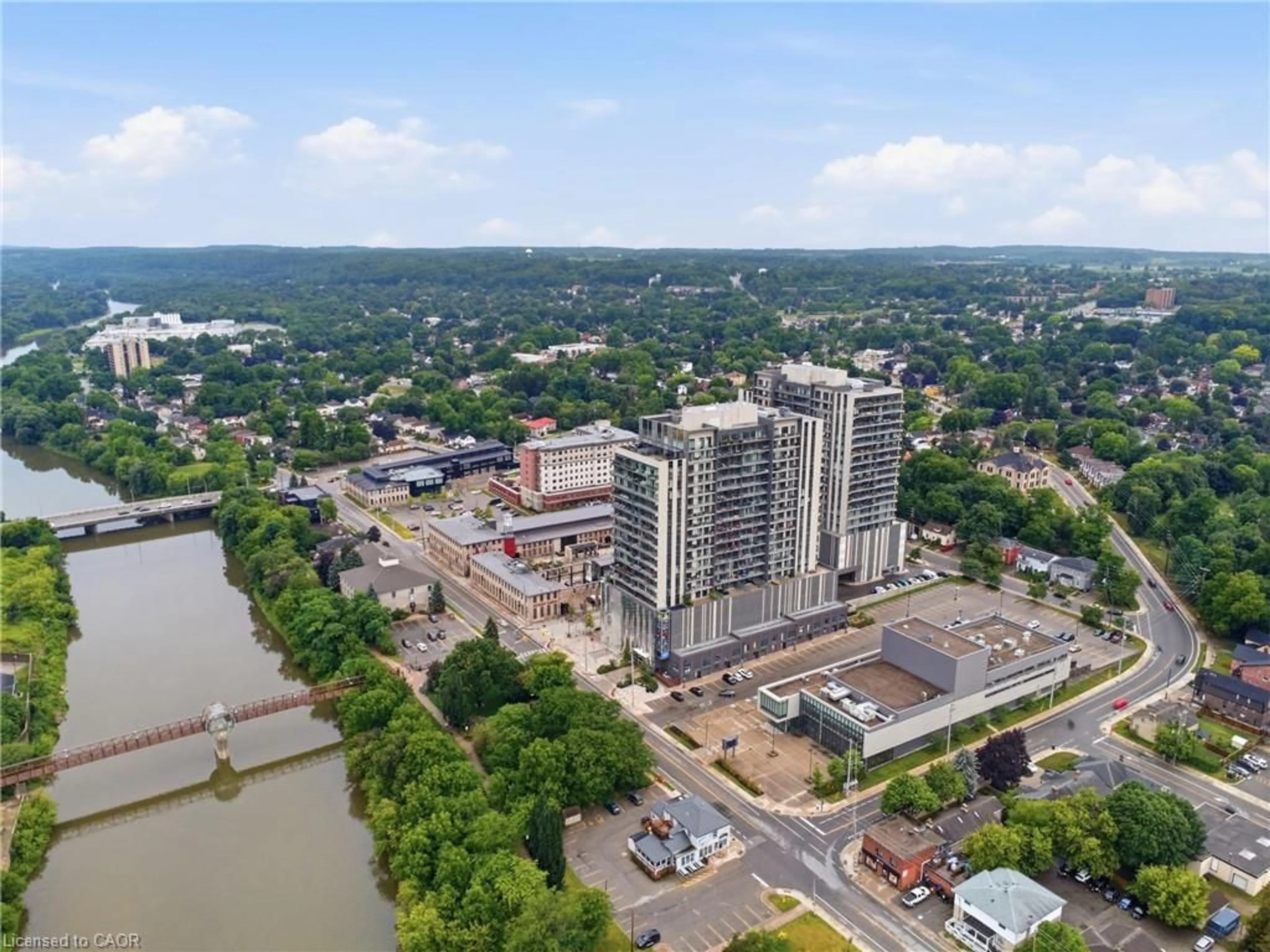 A pic from outside/outdoor area/front of a property/back of a property/a pic from drone, building for 15 Glebe St #1407, Cambridge Ontario N1S 0C3