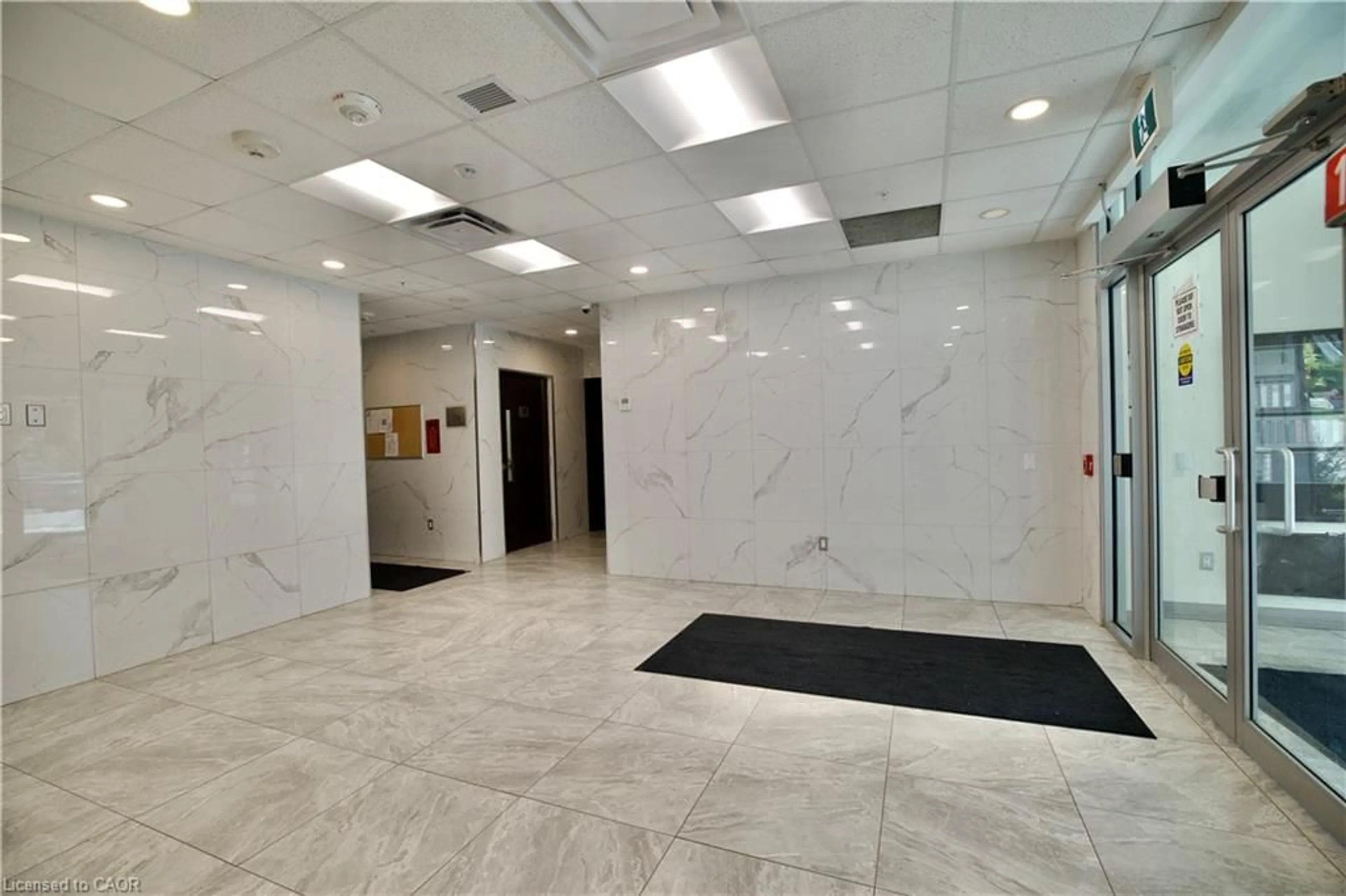 Indoor foyer for 246 Lester St #1107, Waterloo Ontario N2L 3W5