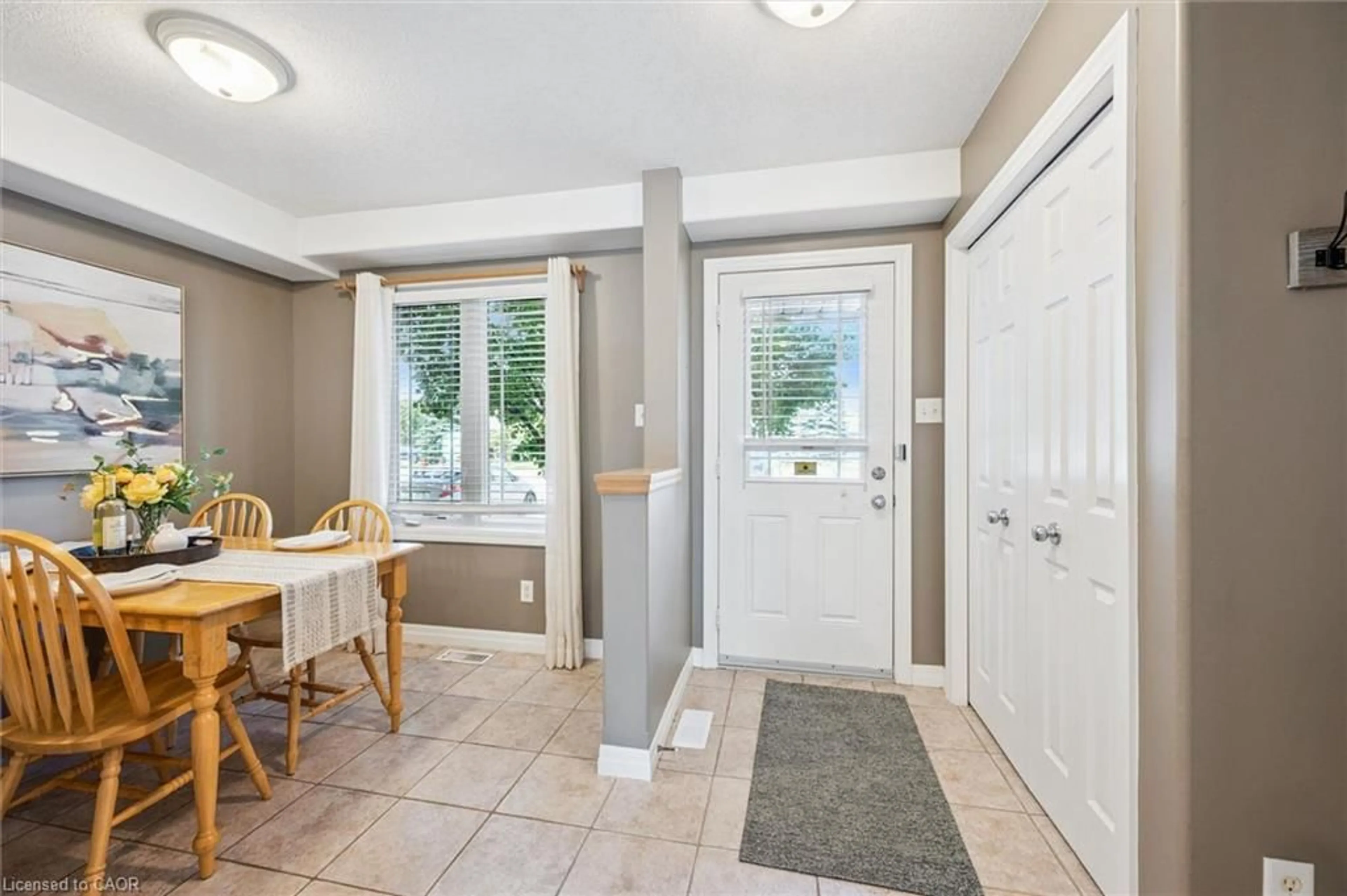 Indoor entryway for 535 Windflower Cres #54, Kitchener Ontario N2E 4L7