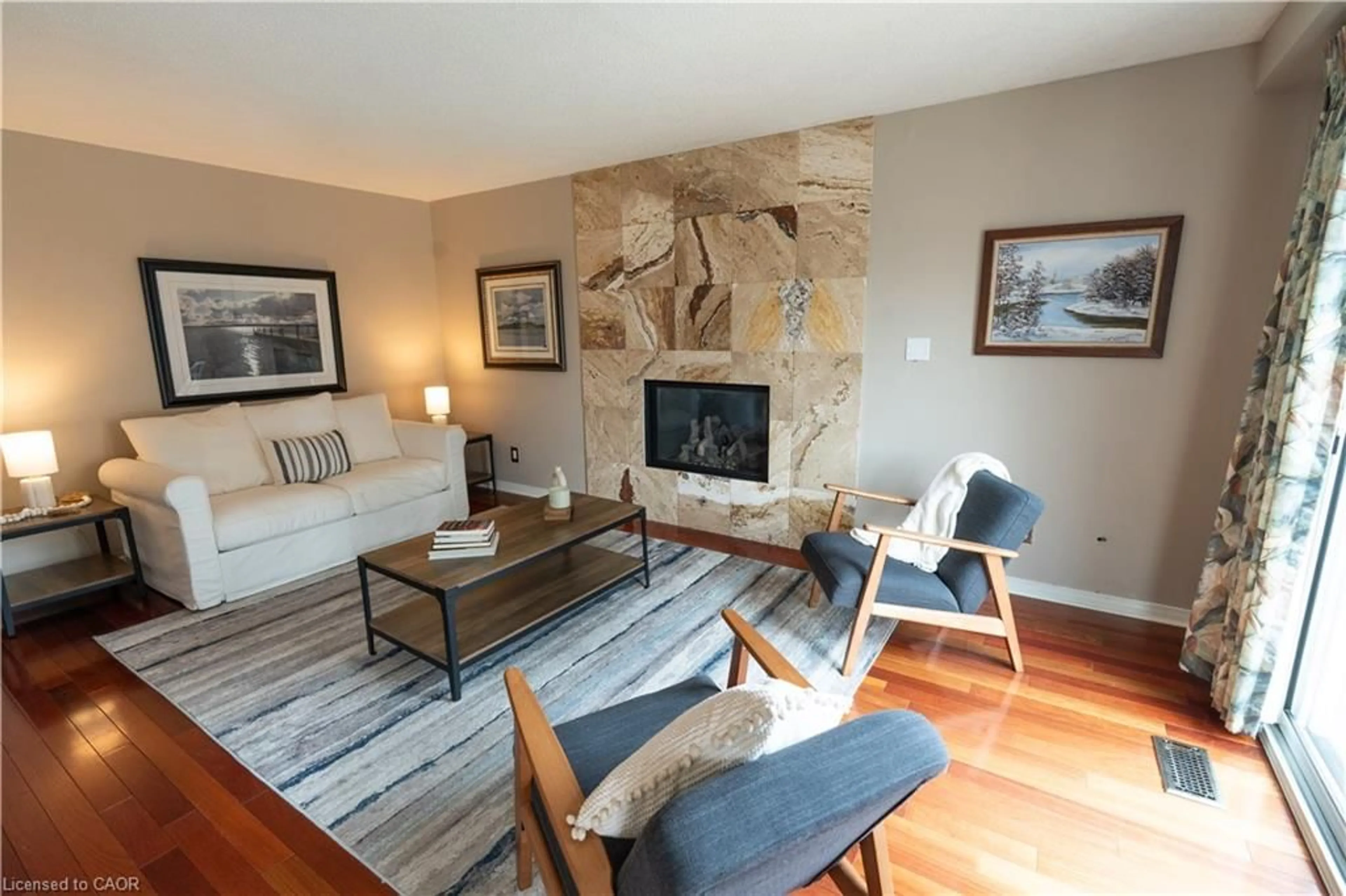 Living room with furniture, unknown for 9 Havenwood Crt, Kitchener Ontario N2N 2K5